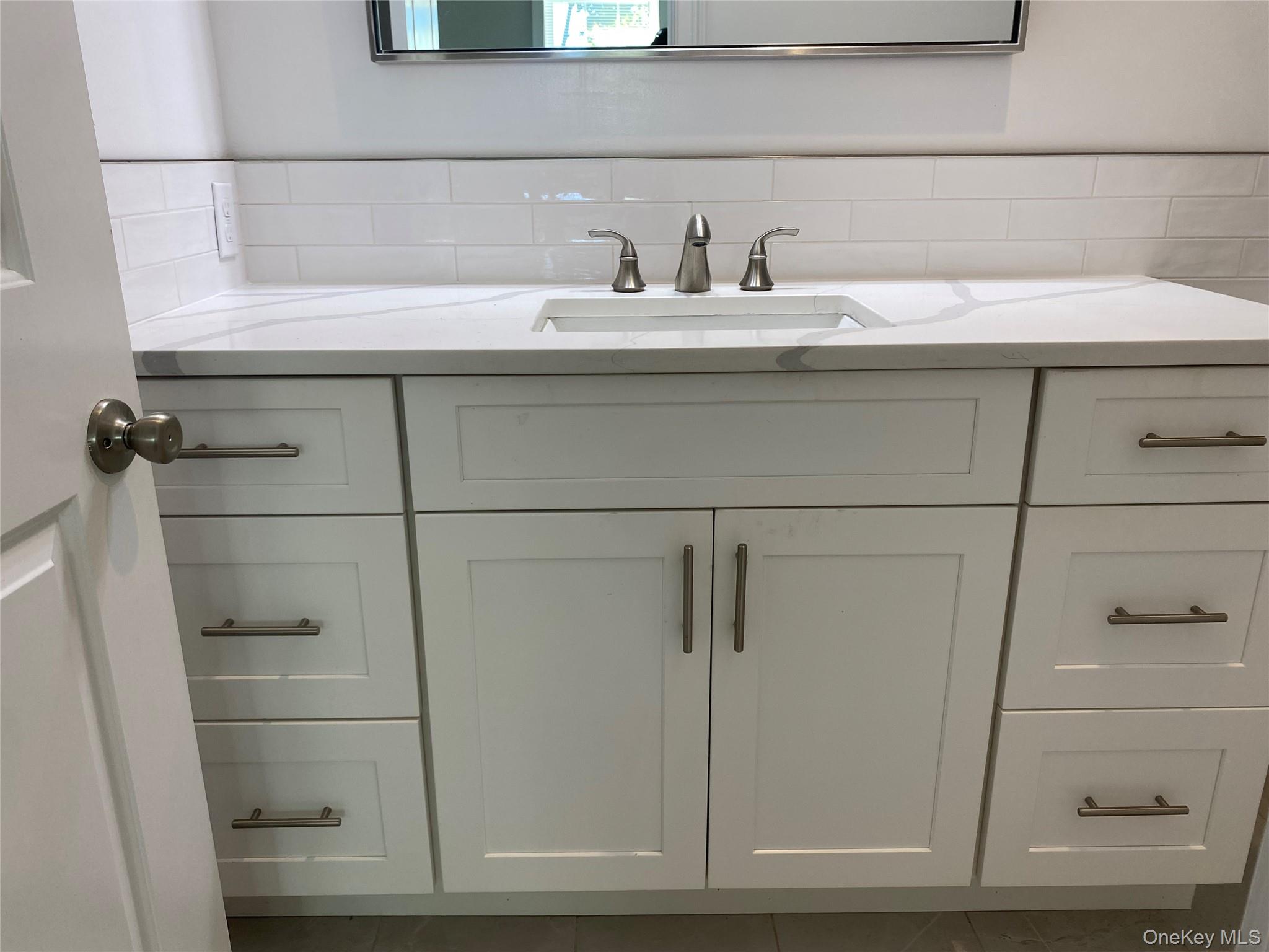 #12 photo, 840 Montauk Highway, Copiague , NY 11726