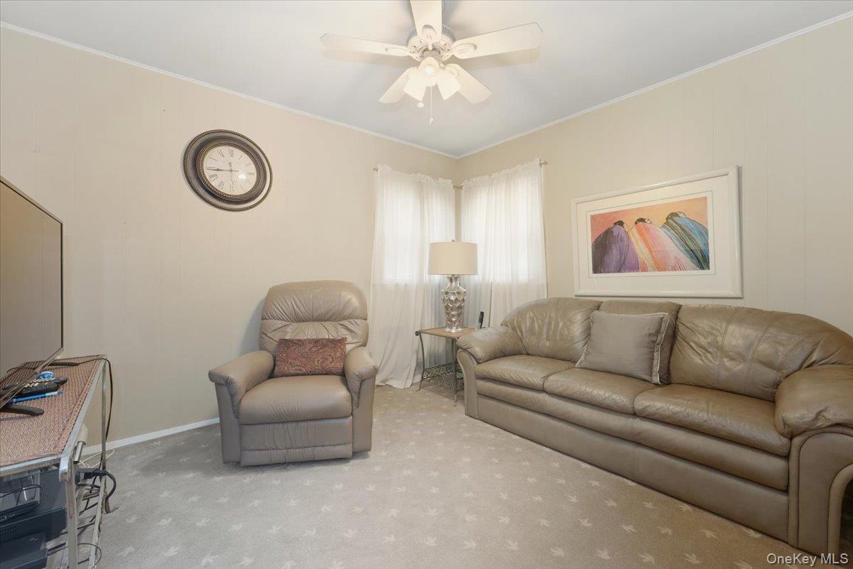 #10 photo, 433 Westminster Road, Rockville Centre , NY 11570