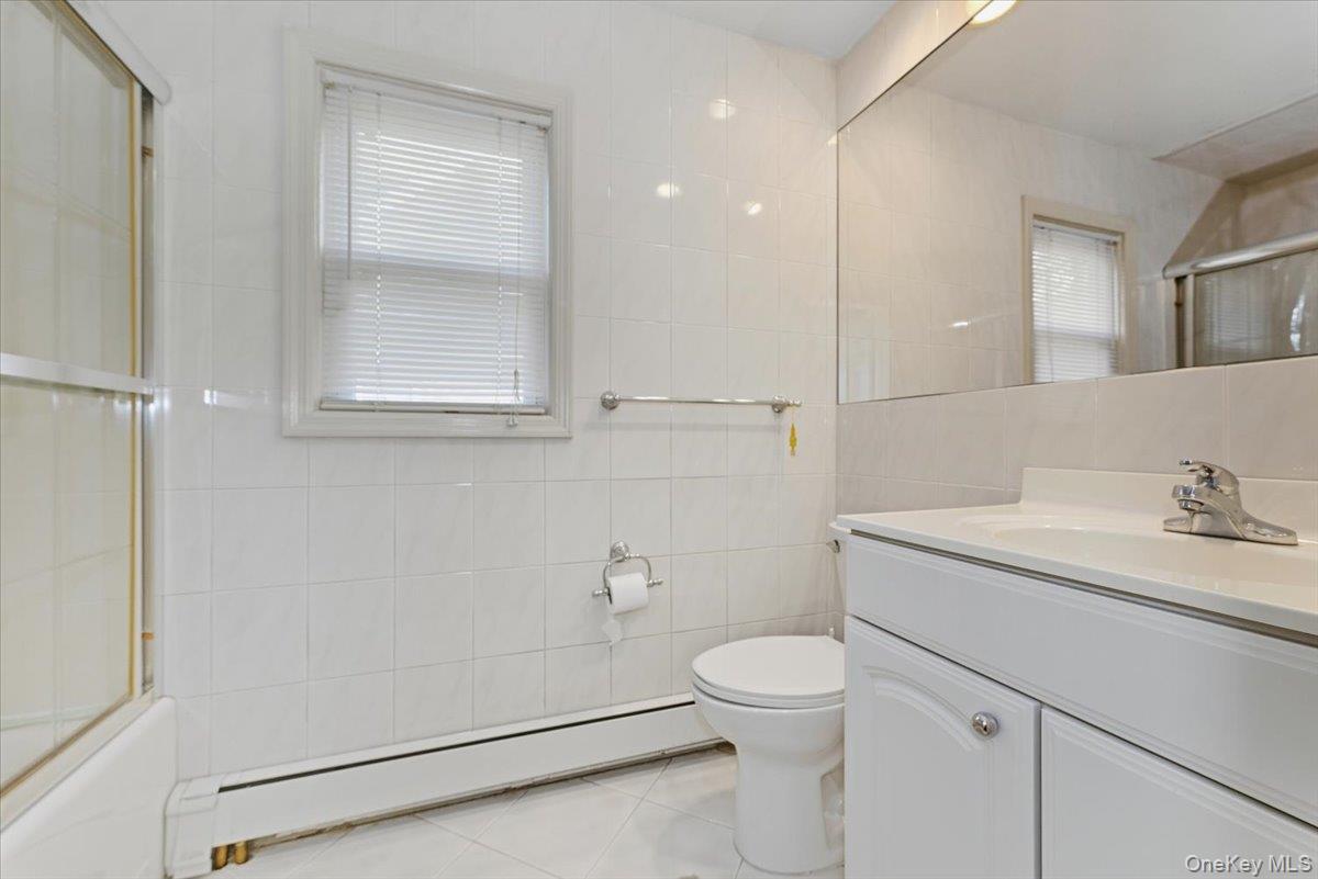 #14 photo, 433 Westminster Road, Rockville Centre , NY 11570