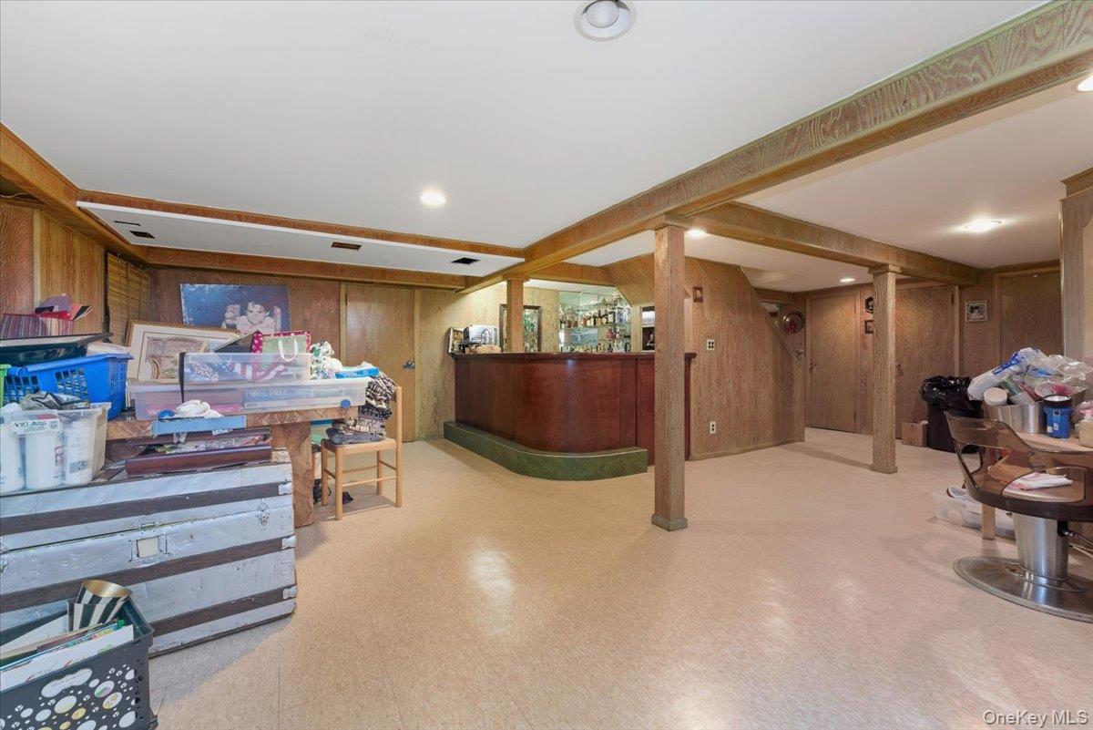 #15 photo, 433 Westminster Road, Rockville Centre , NY 11570