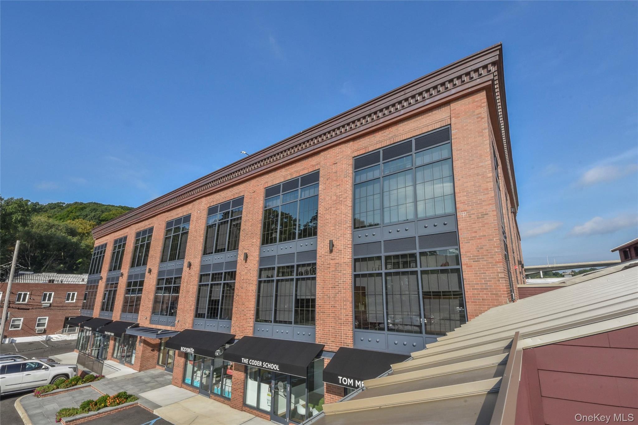 #1 photo, 21 Lumber Road, Roslyn , NY 11576