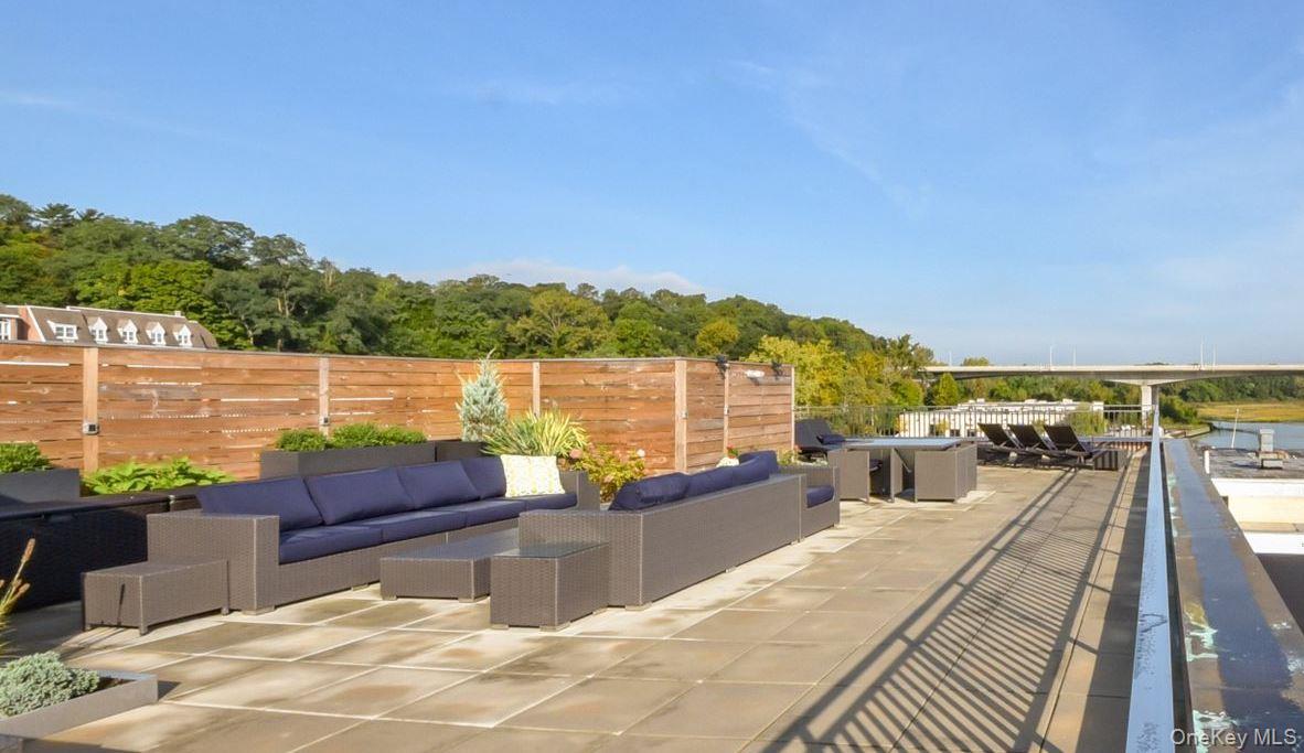 #13 photo, 21 Lumber Road, Roslyn , NY 11576