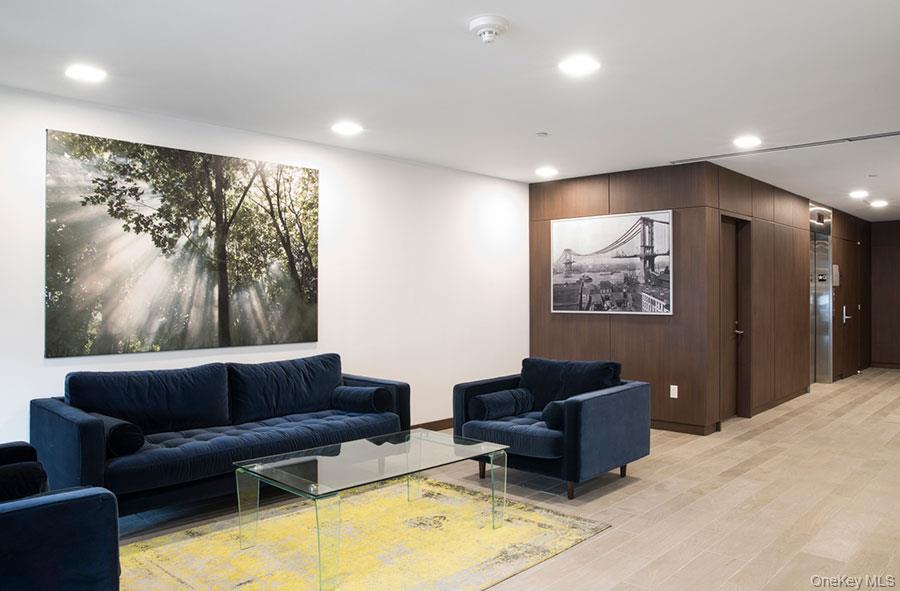 #3 photo, 21 Lumber Road, Roslyn , NY 11576