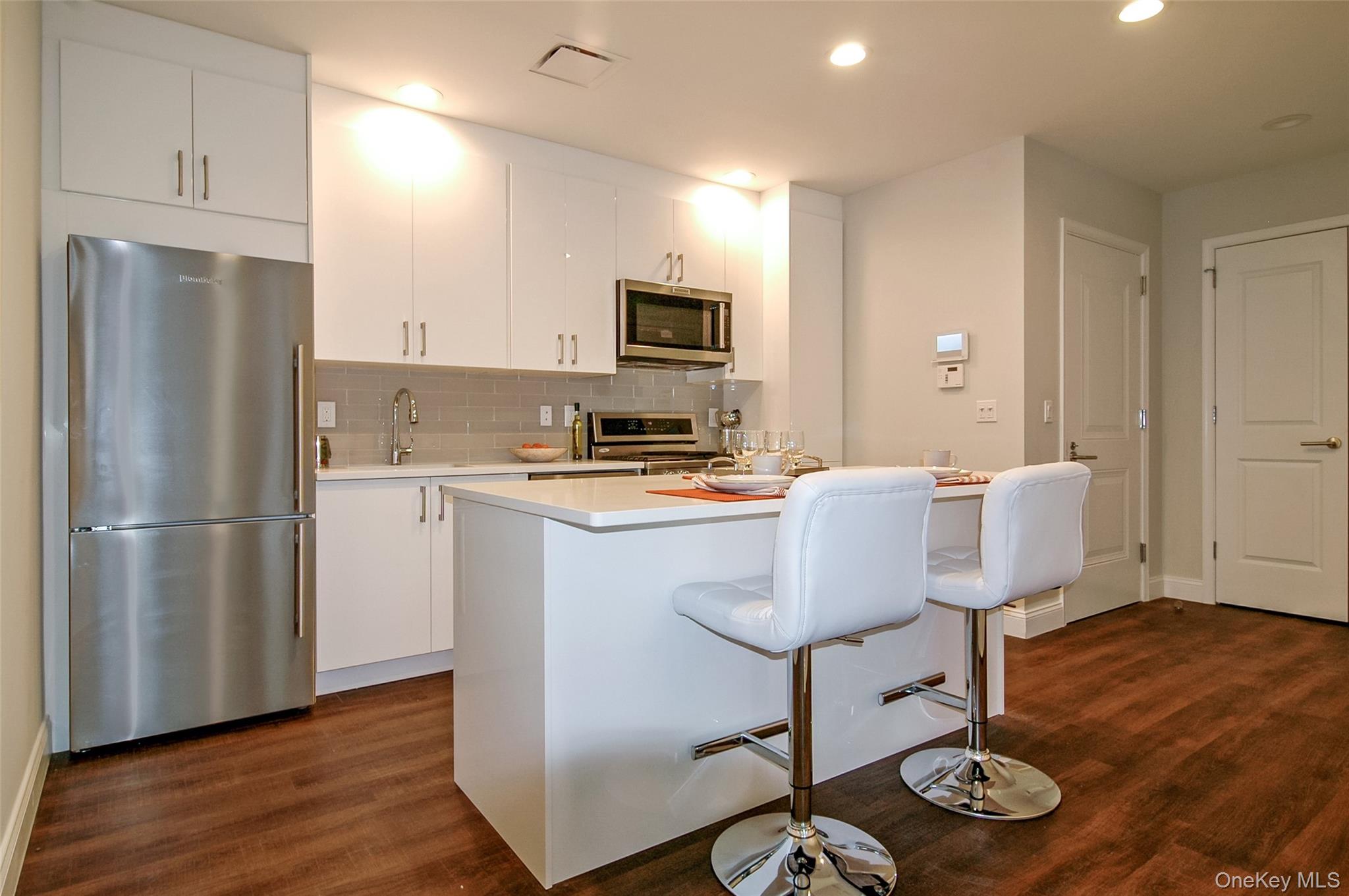 #7 photo, 21 Lumber Road, Roslyn , NY 11576