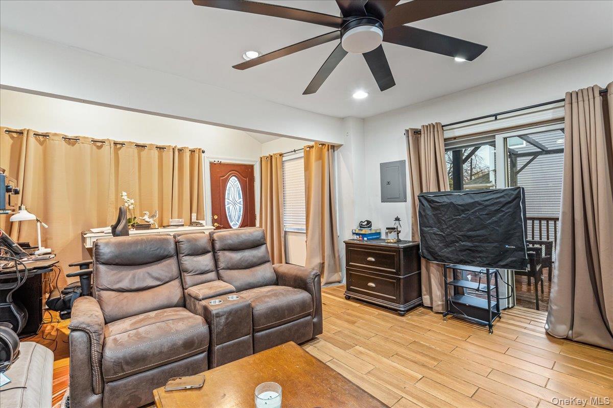 #3 photo, 99-46 163rd Drive, Howard Beach , NY 11414