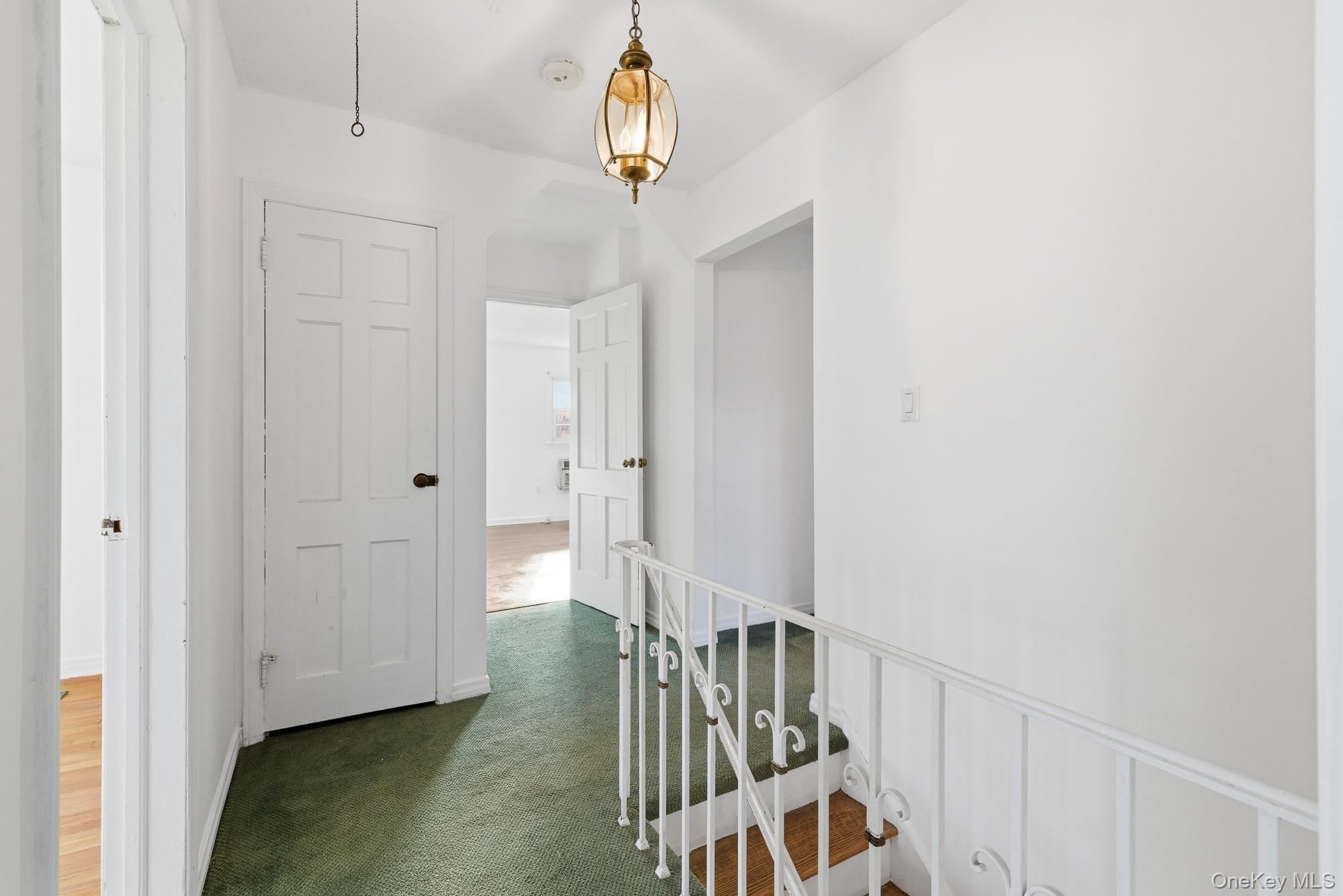 #17 photo, 58 Dartmouth Street, Garden City , NY 11530