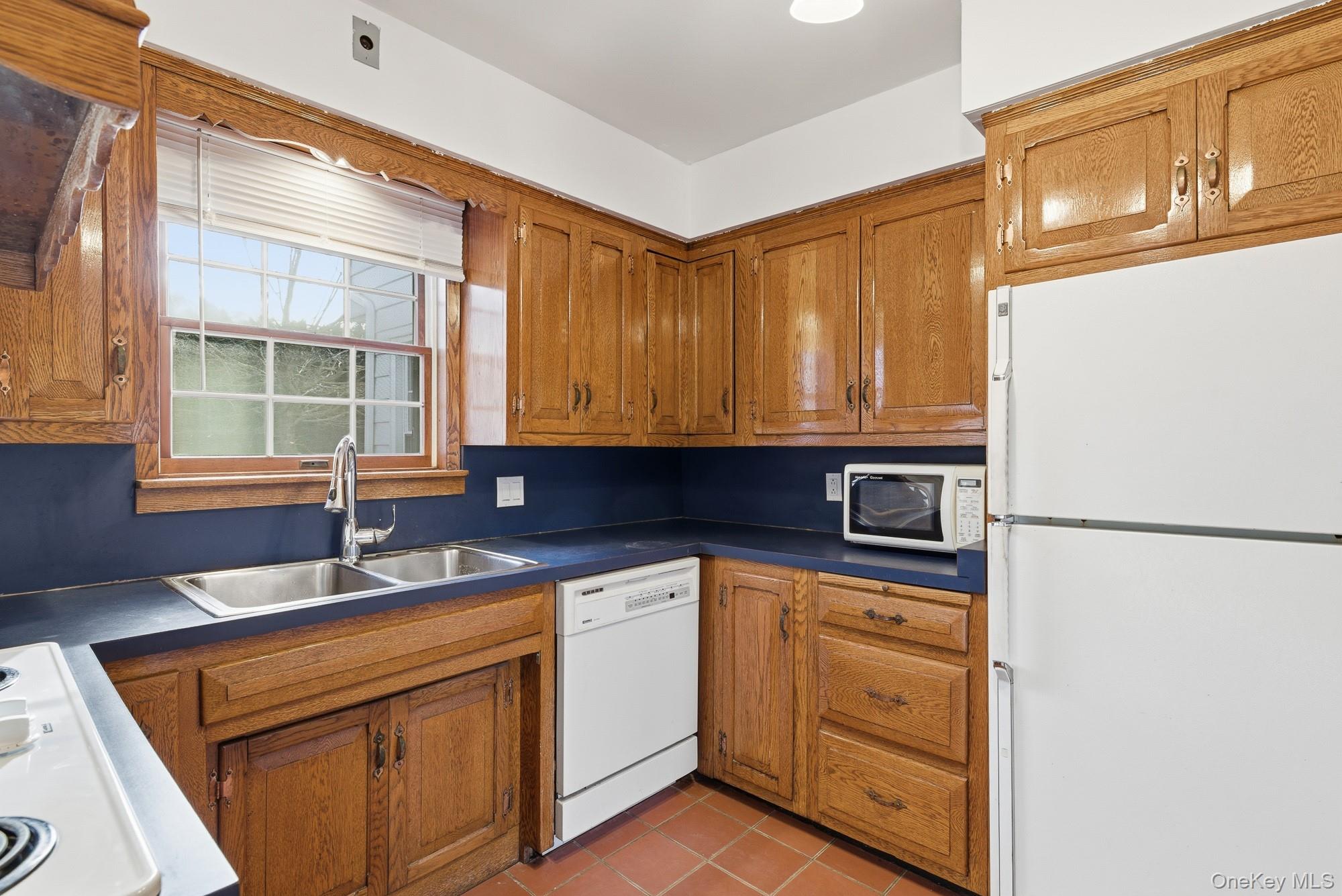 #4 photo, 58 Dartmouth Street, Garden City , NY 11530