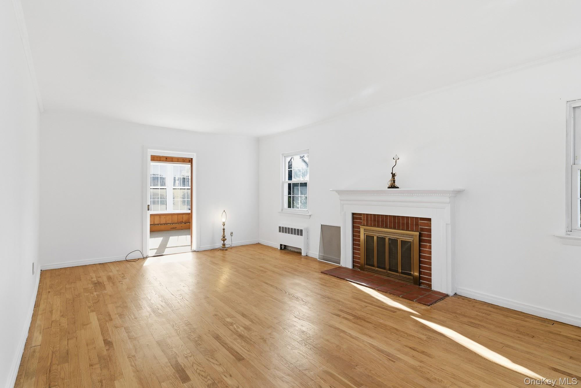 #6 photo, 58 Dartmouth Street, Garden City , NY 11530