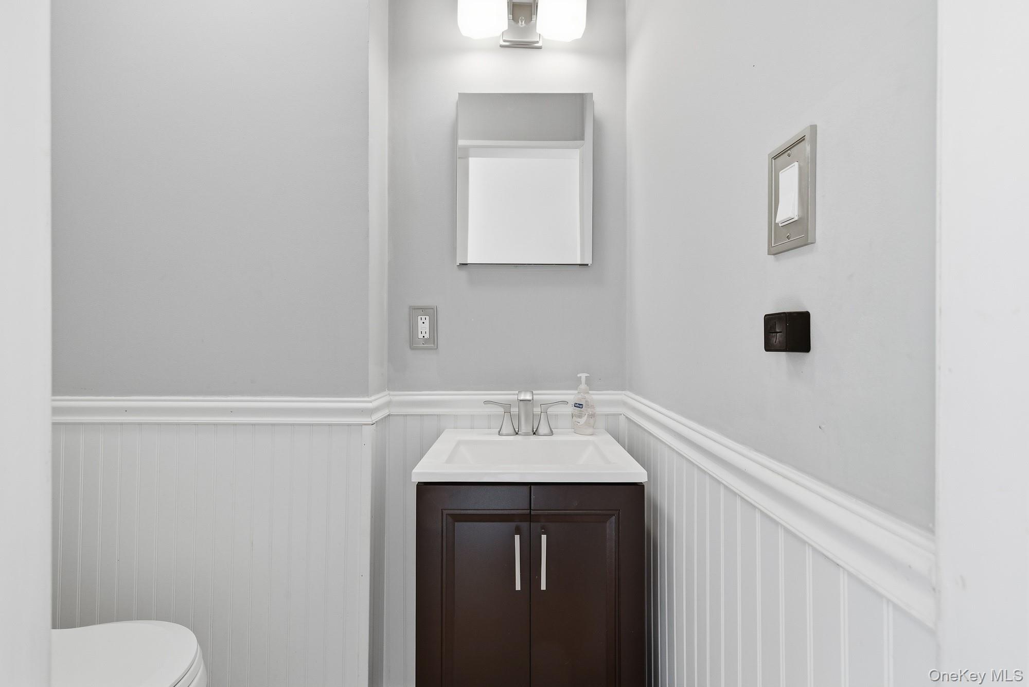 #9 photo, 58 Dartmouth Street, Garden City , NY 11530