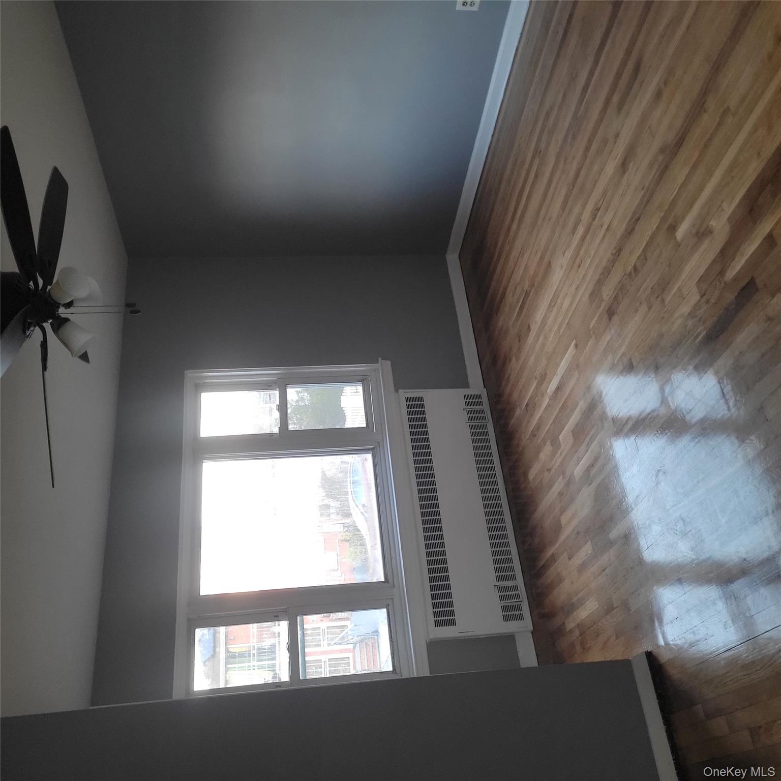 #16 photo, 11924 203rd Street, Saint Albans , NY 11412