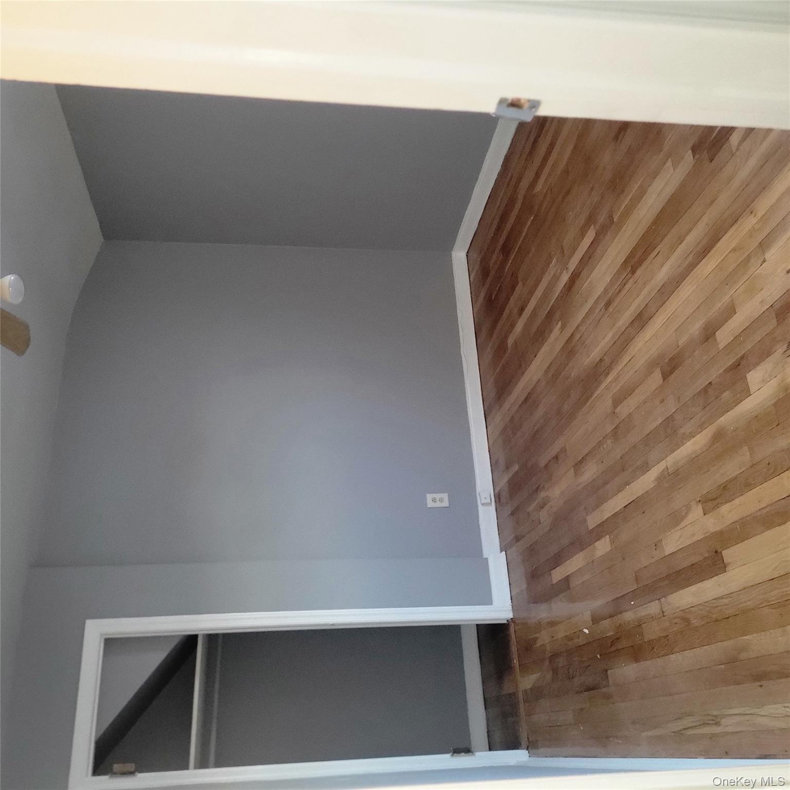 #8 photo, 11924 203rd Street, Saint Albans , NY 11412