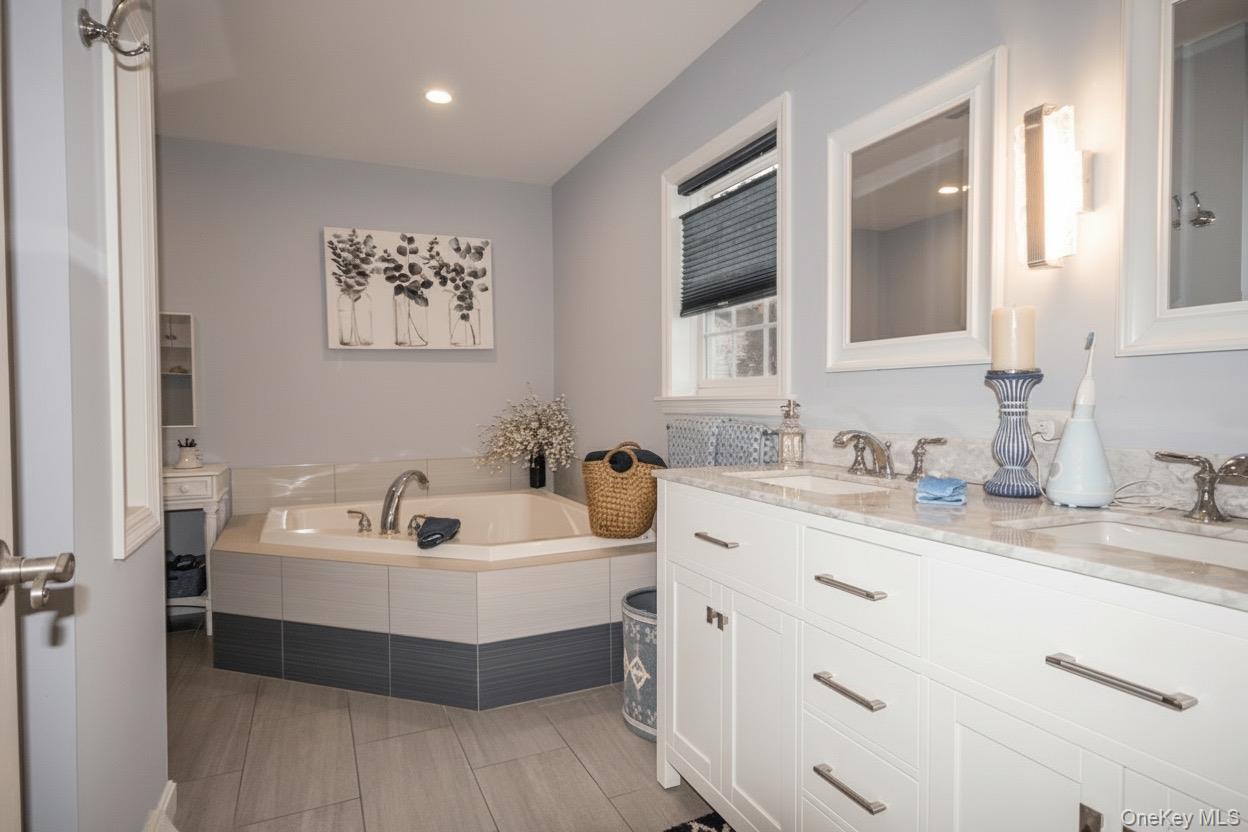 #8 photo, 1661 # 519 Old Country rd, Riverhead , NY 11901