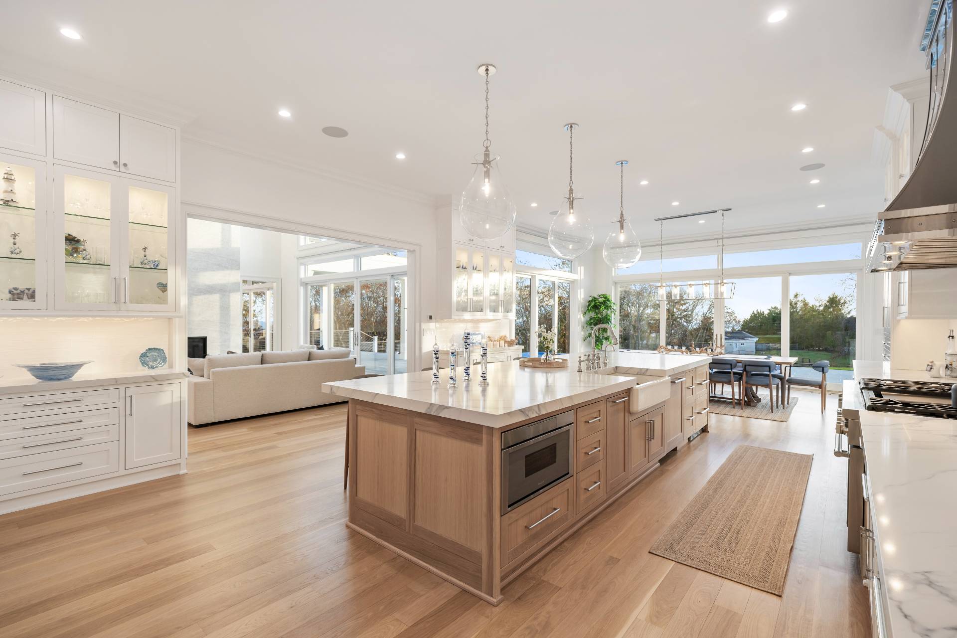 #6 photo, 10 Holly Street, Montauk , NY 11954