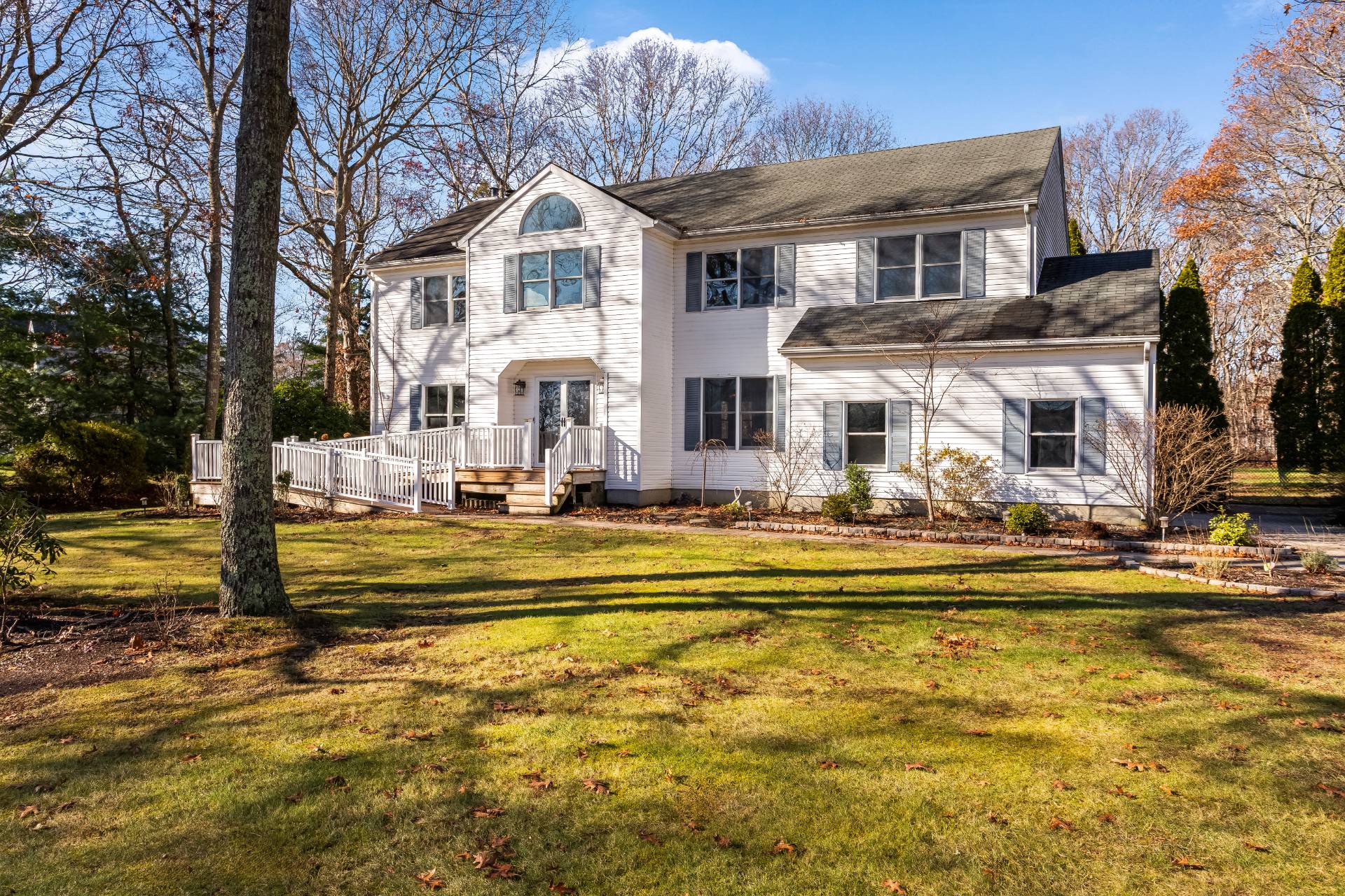 #1 photo, 45 DREW DR, Eastport , NY 11941