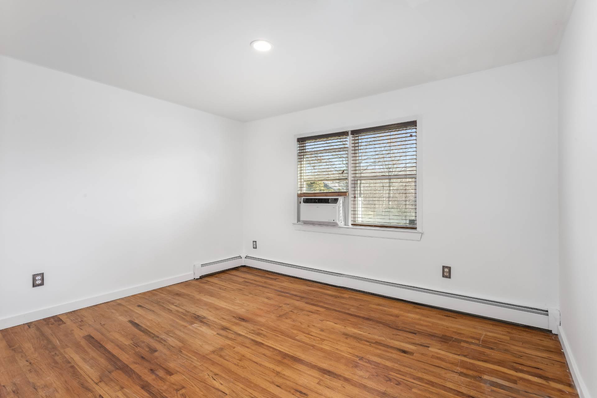 #13 photo, 45 DREW DR, Eastport , NY 11941