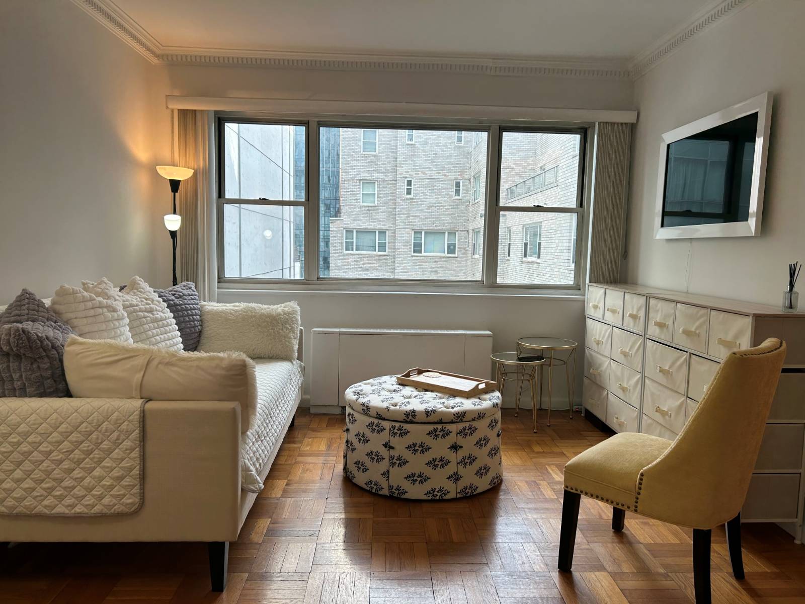 #2 photo, 100 West 57th Street, #19K, Midtown West , NY 10019