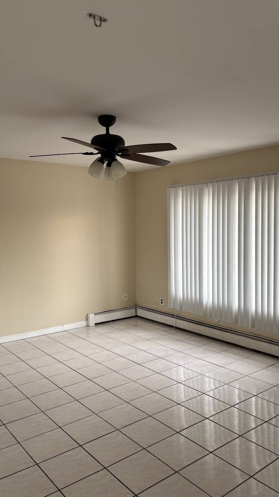 #2 photo, 182 Jerusalem Ave, Levittown , NY 11756