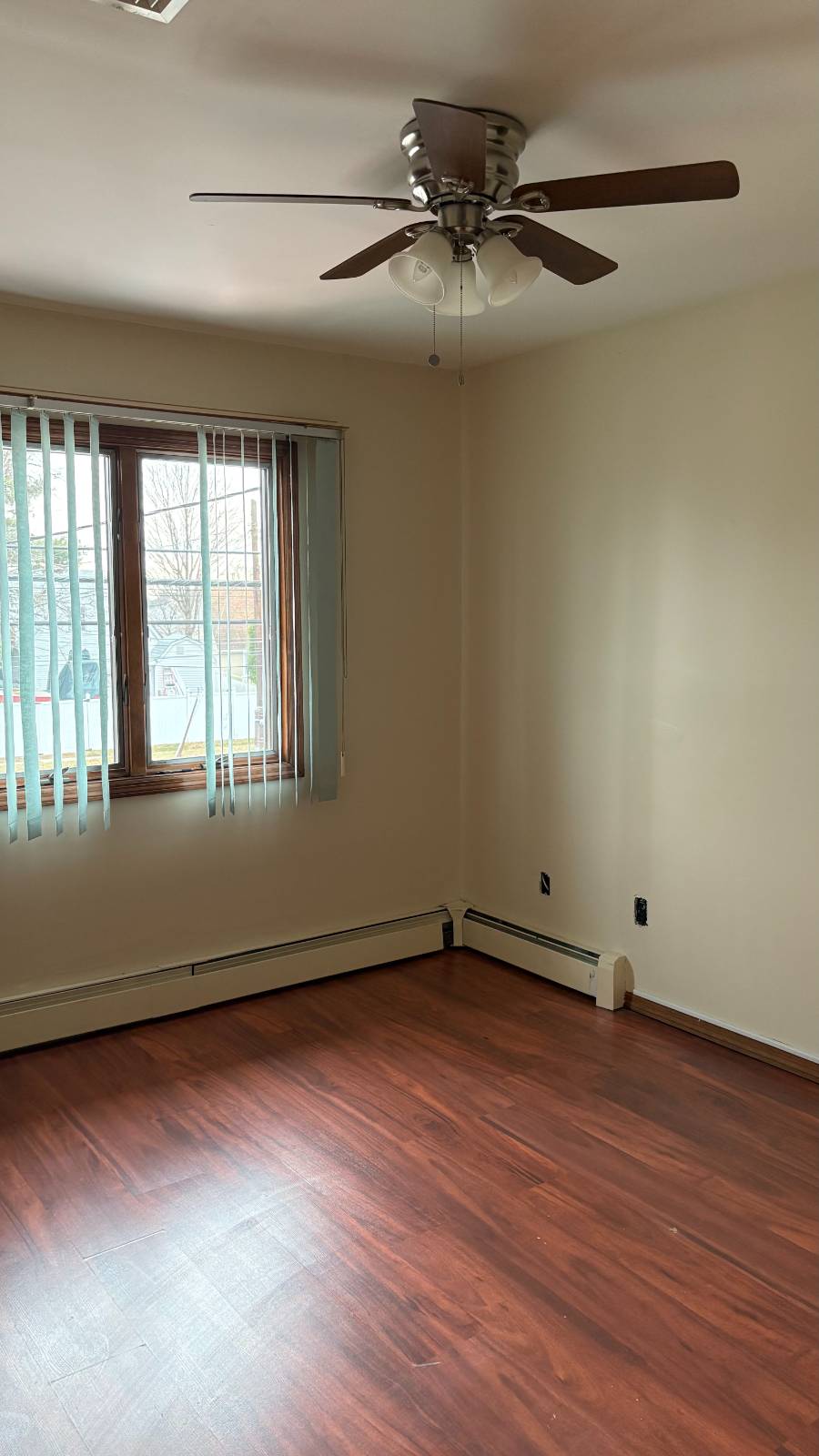 #4 photo, 182 Jerusalem Ave, Levittown , NY 11756