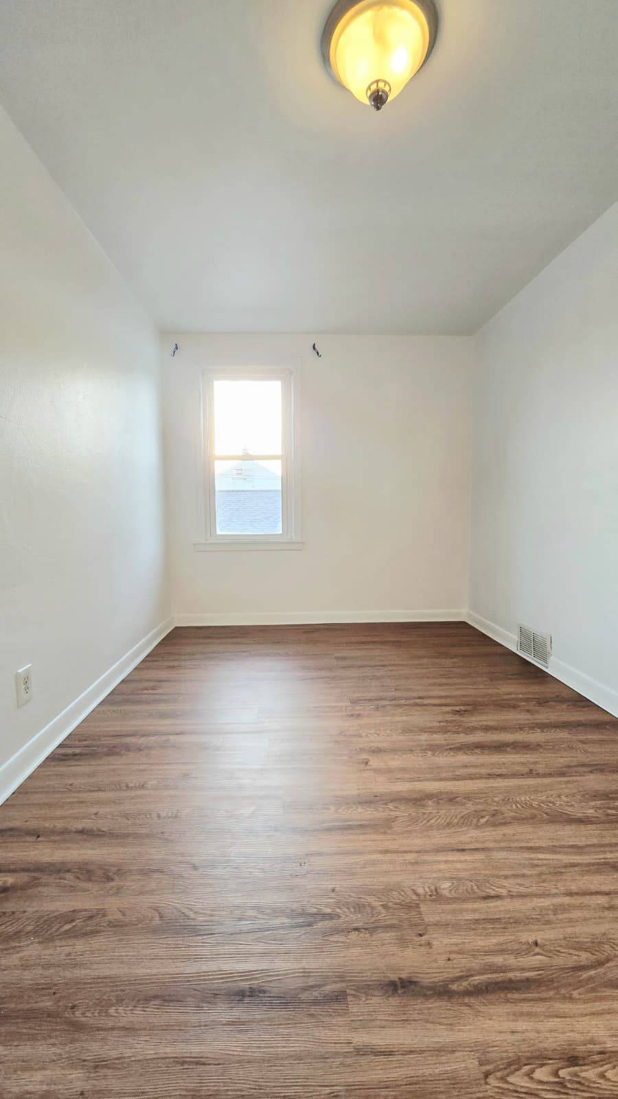 #16 photo, 725 DICKSON ST, Endicott , NY 13760