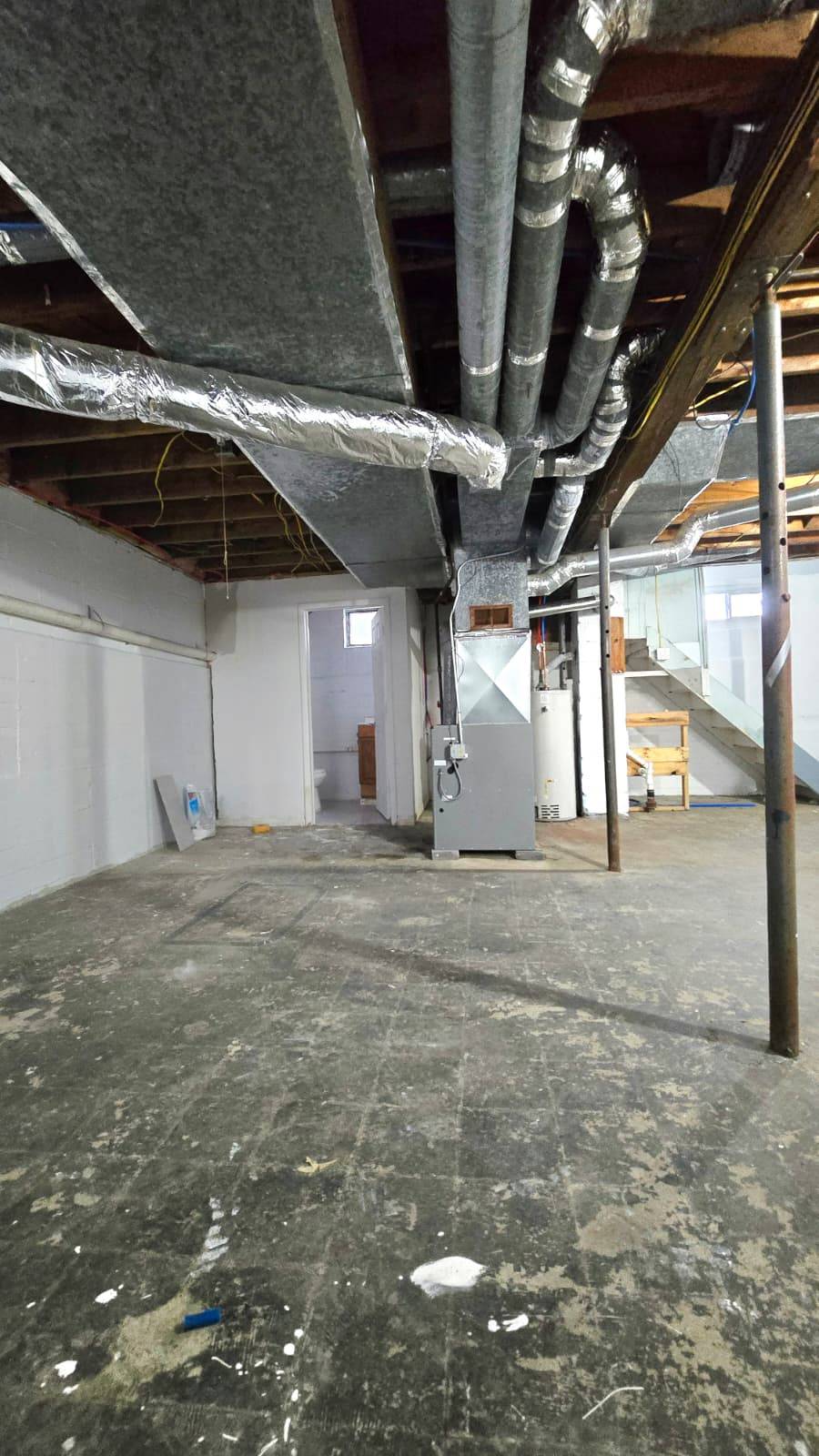 #24 photo, 725 DICKSON ST, Endicott , NY 13760