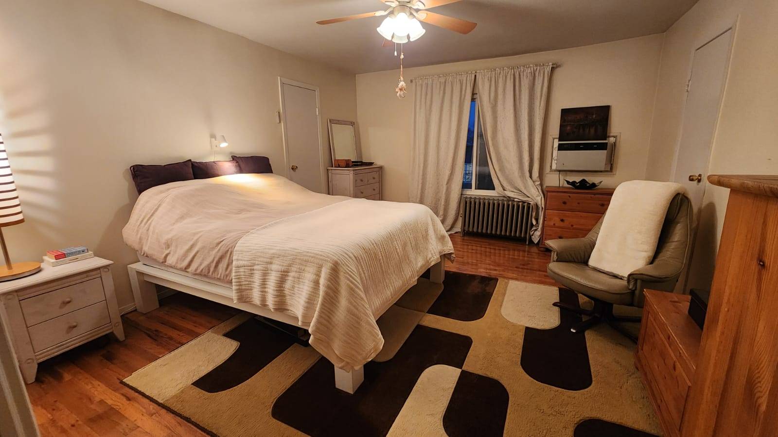 #20 photo, East 12th Street & Ave R, Gravesend , NY 11223