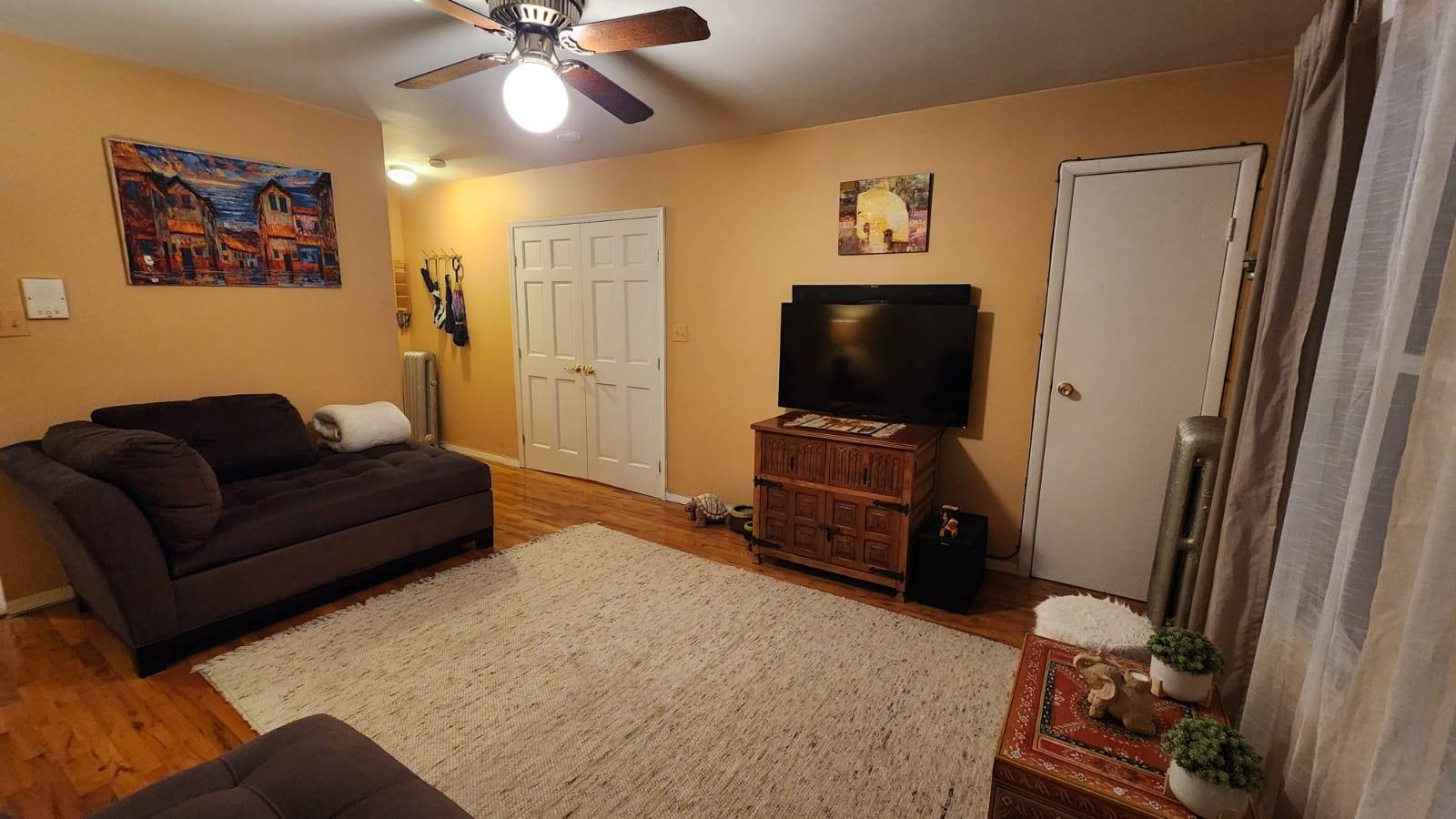 #8 photo, East 12th Street & Ave R, Gravesend , NY 11223