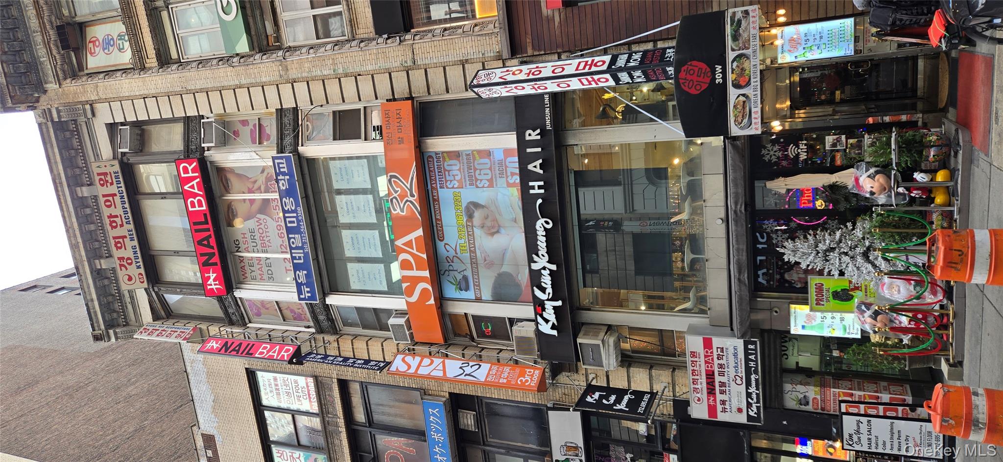 #2 photo, 30 W 32 Street, New York (Manhattan) , NY 10001