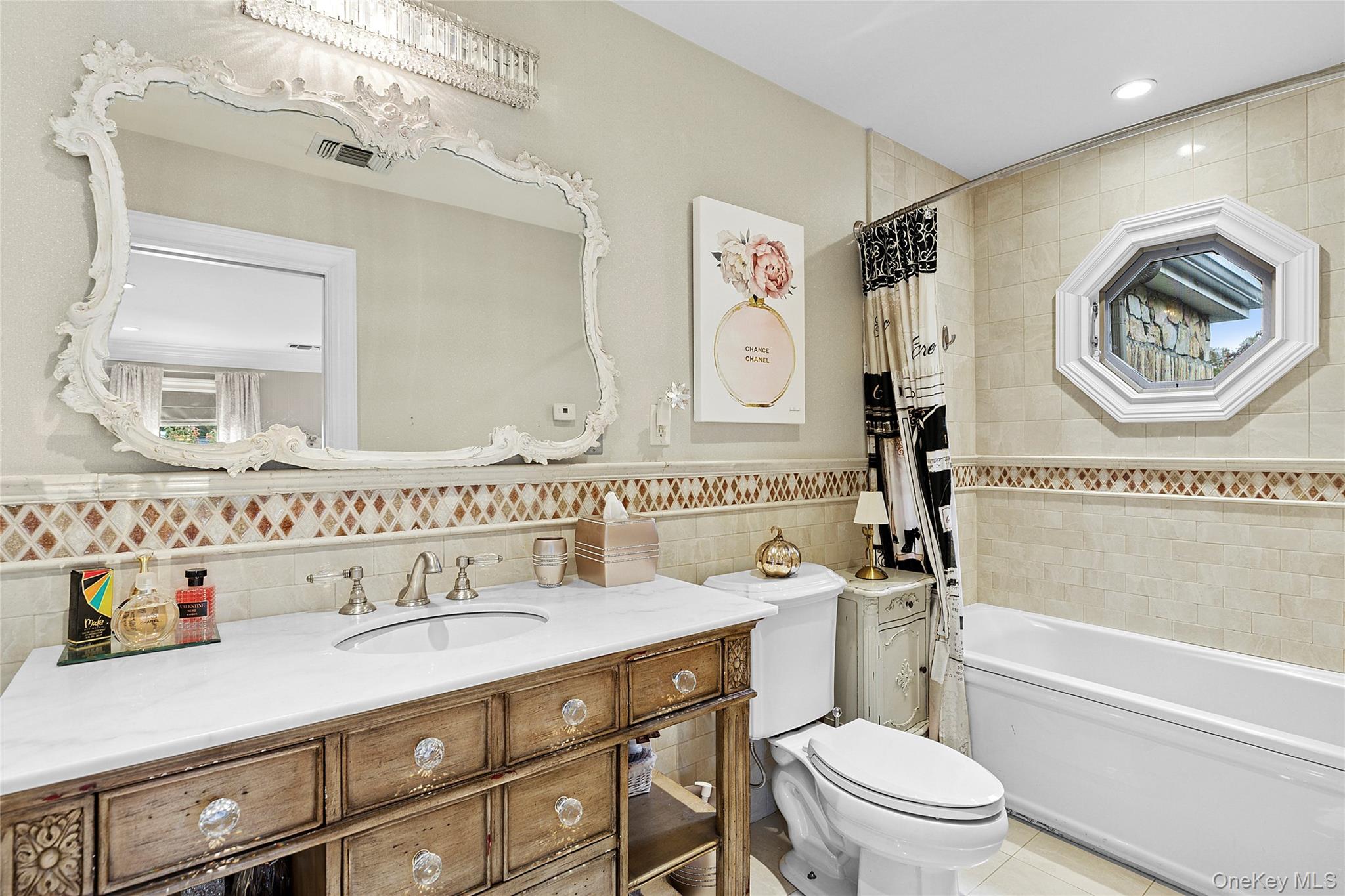 #17 photo, 5 Schoolhouse Court, Oyster Bay , NY 11771