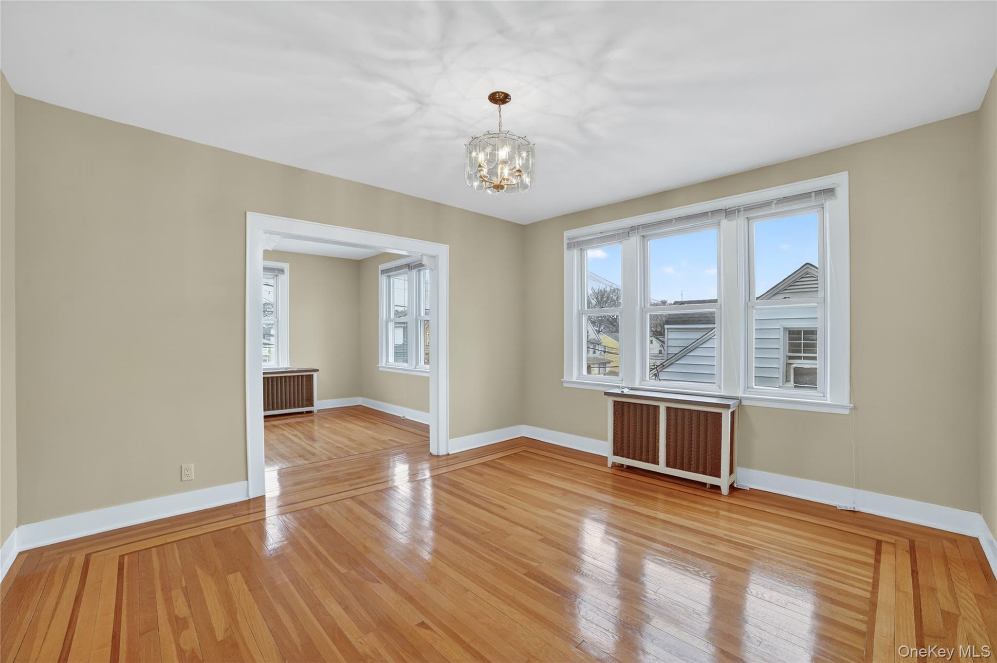 #3 photo, 47 Rossiter Avenue, Yonkers , NY 10701