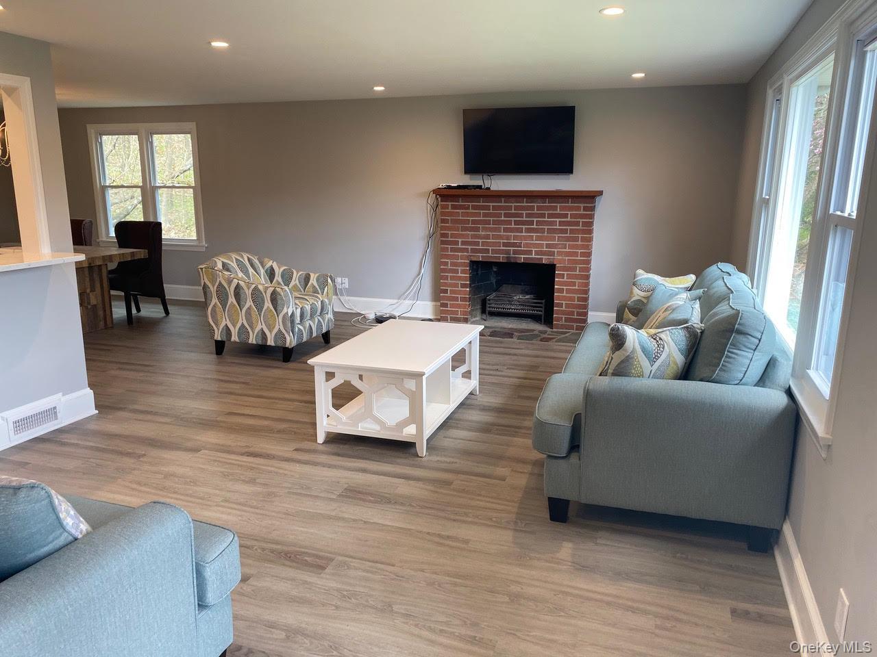 #4 photo, 1 Hennessey Lane, Poughkeepsie , NY 12603