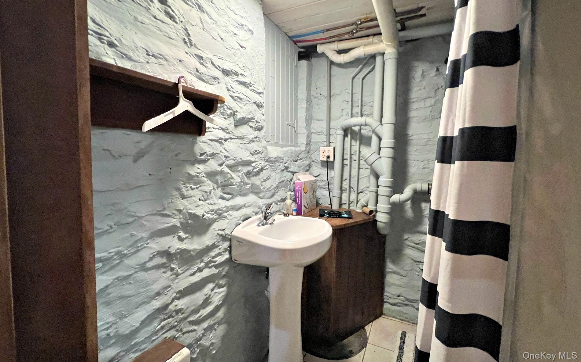 #19 photo, 2293 ROUTE 9G, Staatsburg , NY 12580