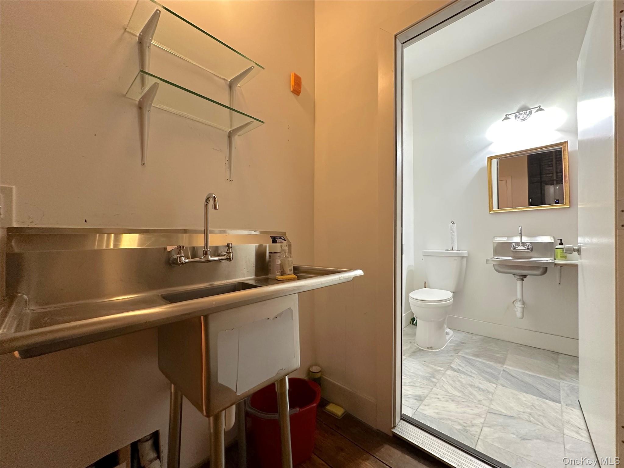 #9 photo, 46 Chambers Street, Newburgh , NY 12550