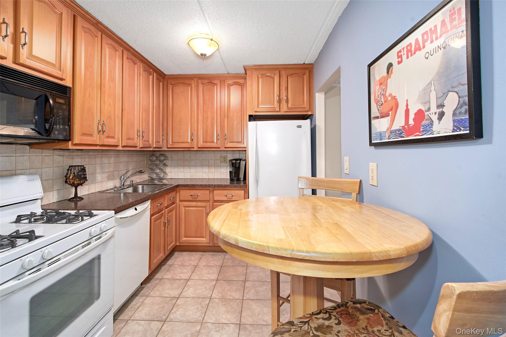 #14 photo, 470 Halstead, Harrison , NY 10528