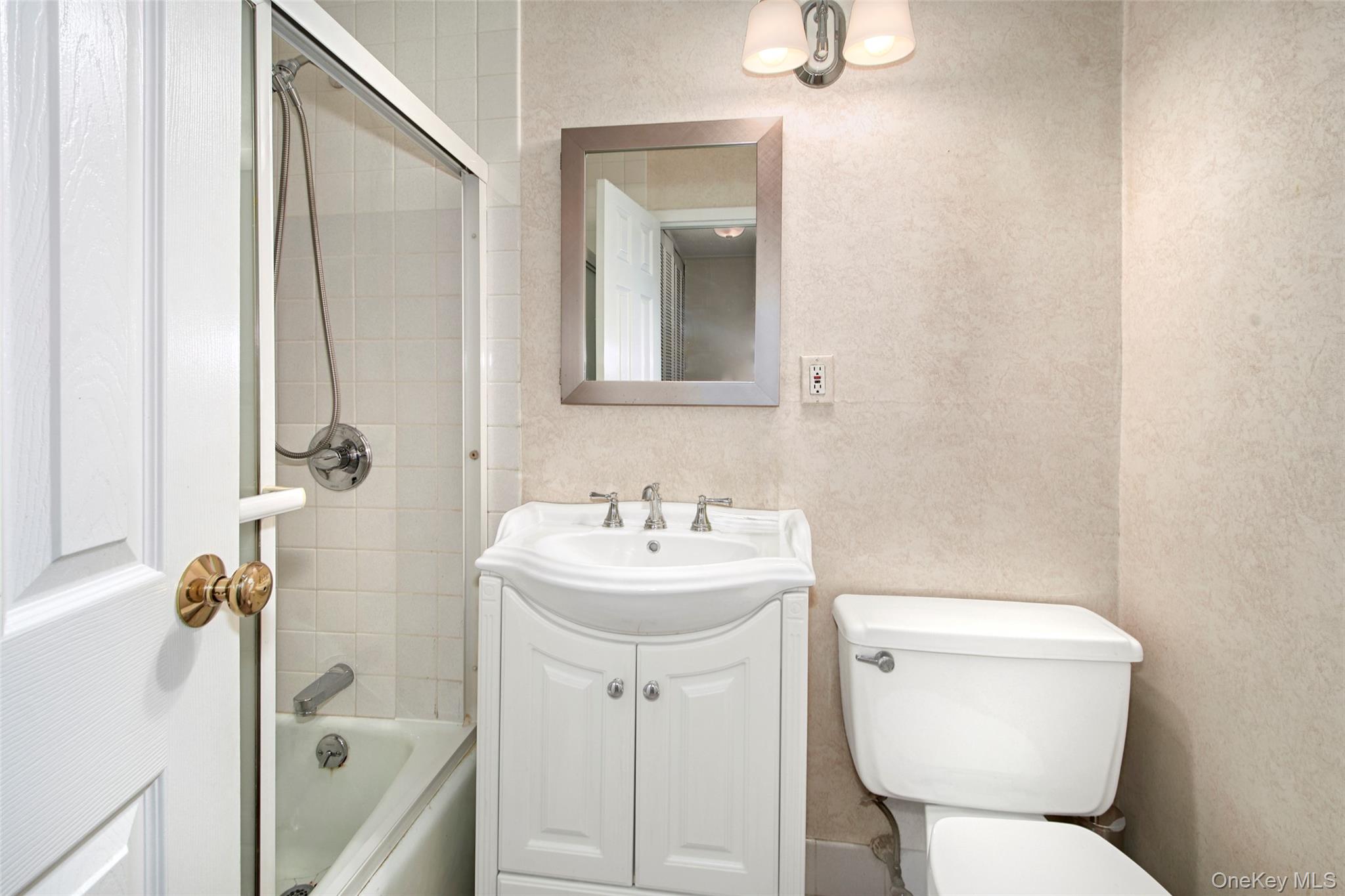 #20 photo, 470 Halstead, Harrison , NY 10528