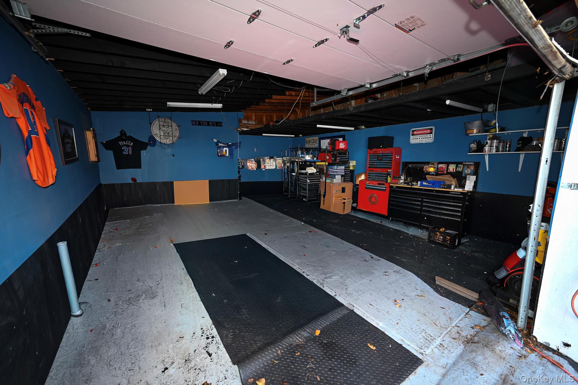 #11 photo, 308 Jericho, New Hyde Park , NY 11040