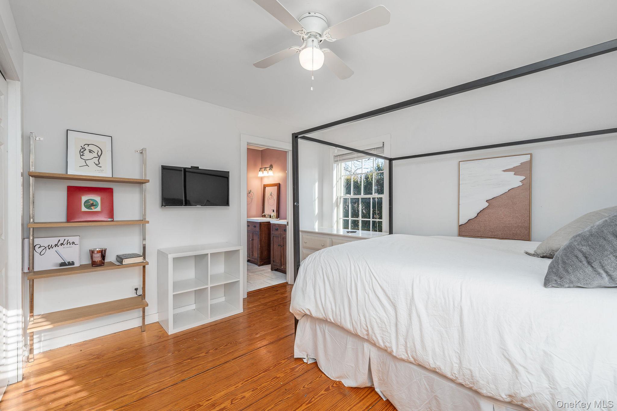 #15 photo, 735 aka 718 Wiggins Wiggins Street, Greenport , NY 11944