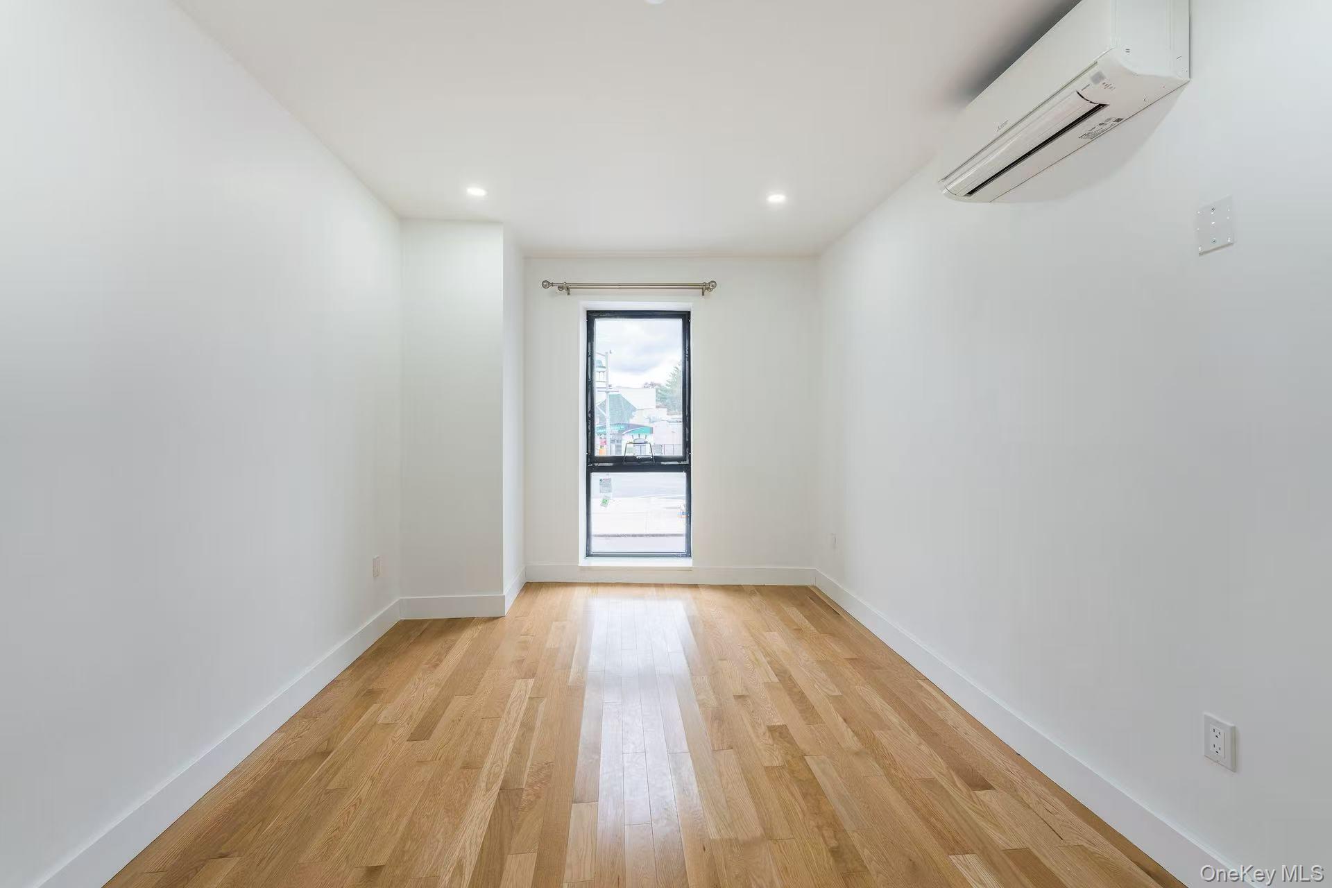 #13 photo, 165-02 Sanford Avenue, Flushing , NY 11358