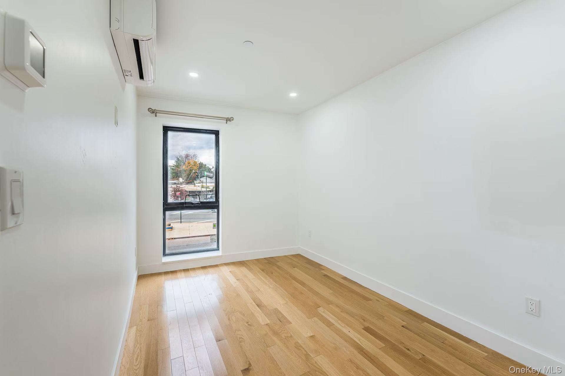 #16 photo, 165-02 Sanford Avenue, Flushing , NY 11358