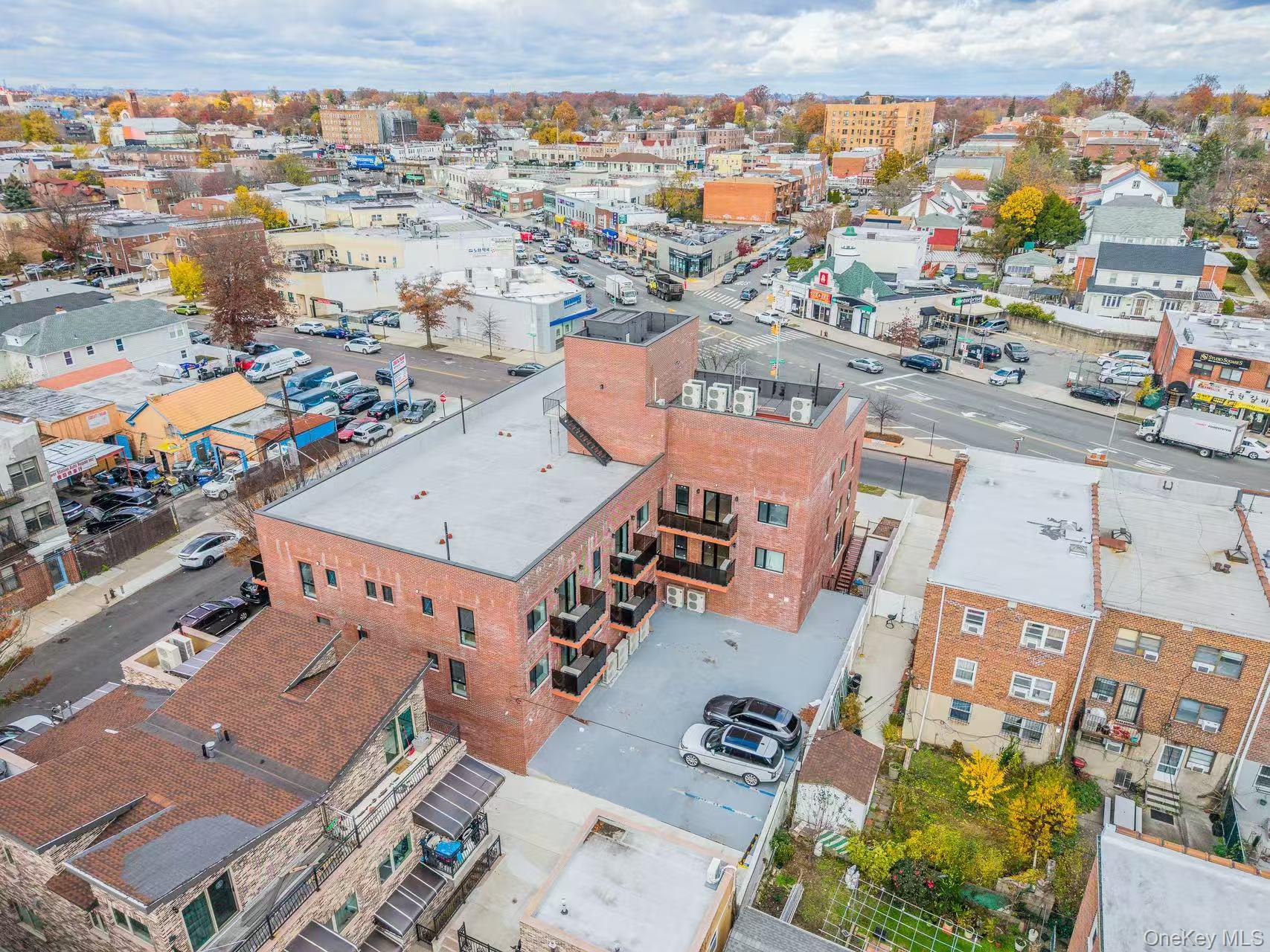 #8 photo, 165-02 Sanford Avenue, Flushing , NY 11358