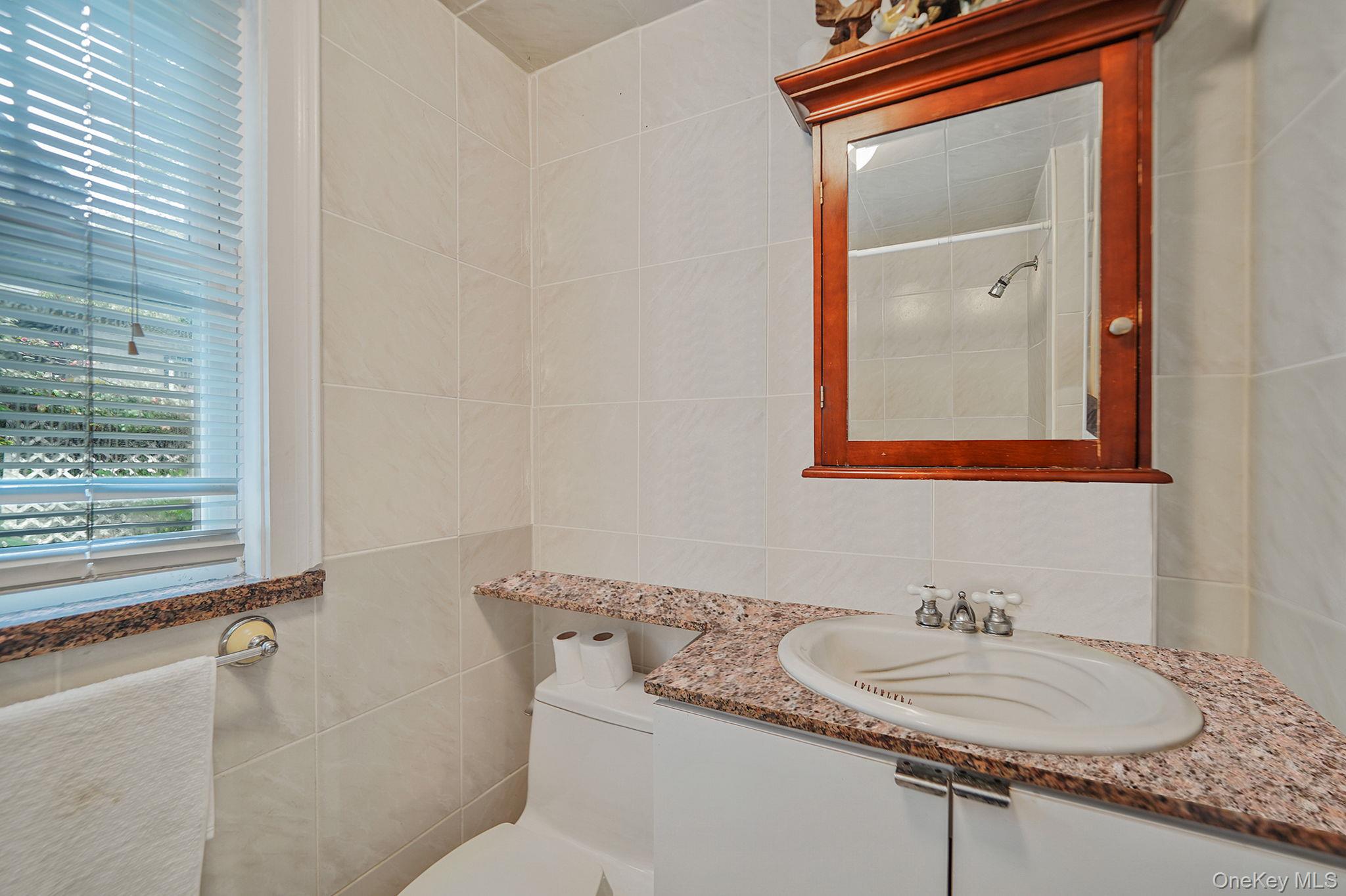 #14 photo, 427 Park Avenue, Huntington , NY 11743