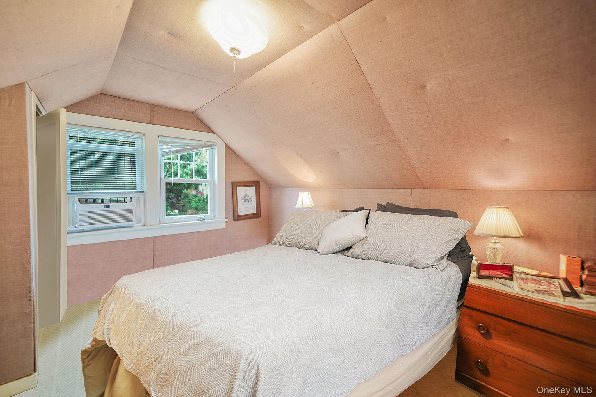 #15 photo, 427 Park Avenue, Huntington , NY 11743