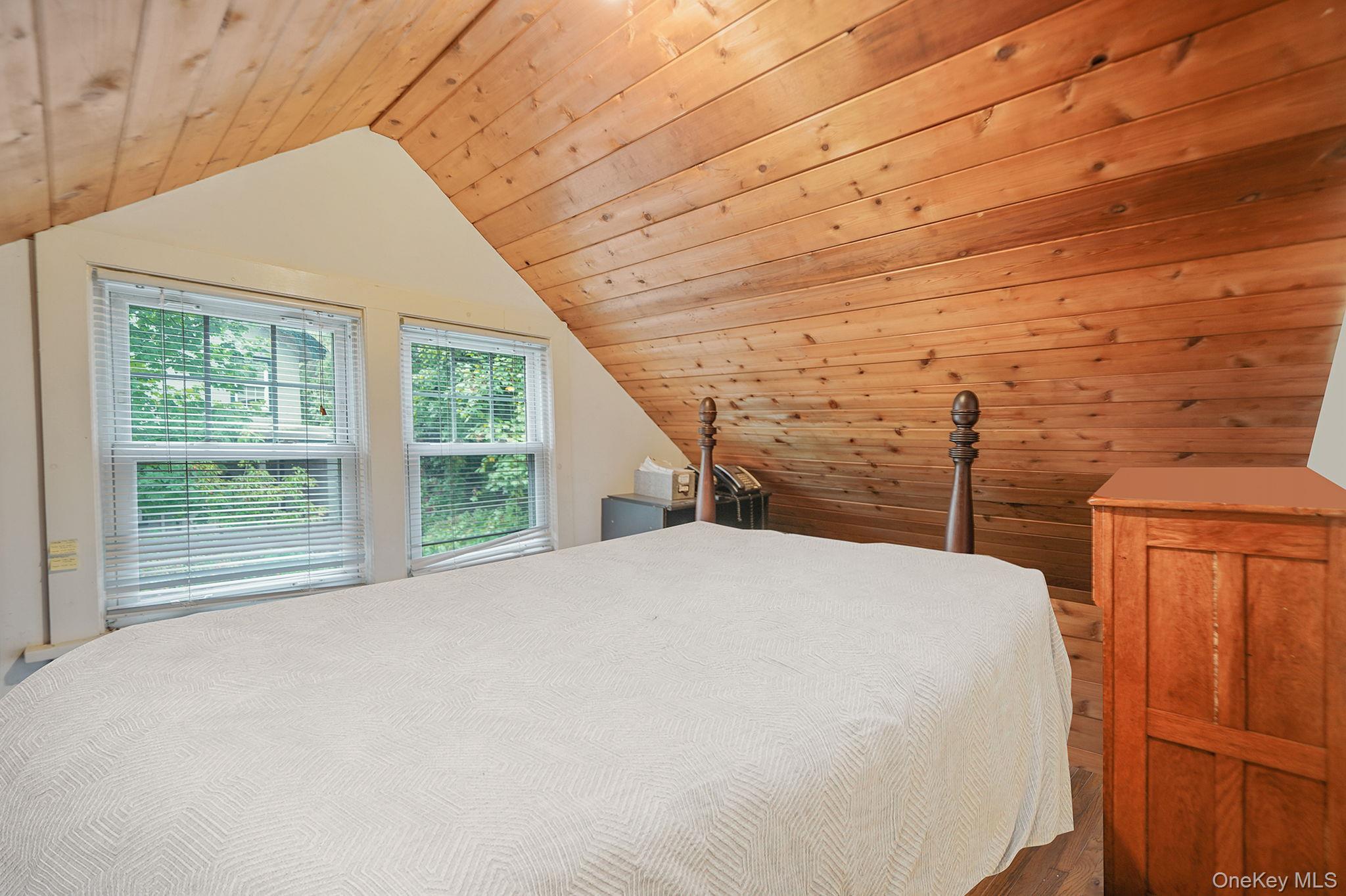 #17 photo, 427 Park Avenue, Huntington , NY 11743