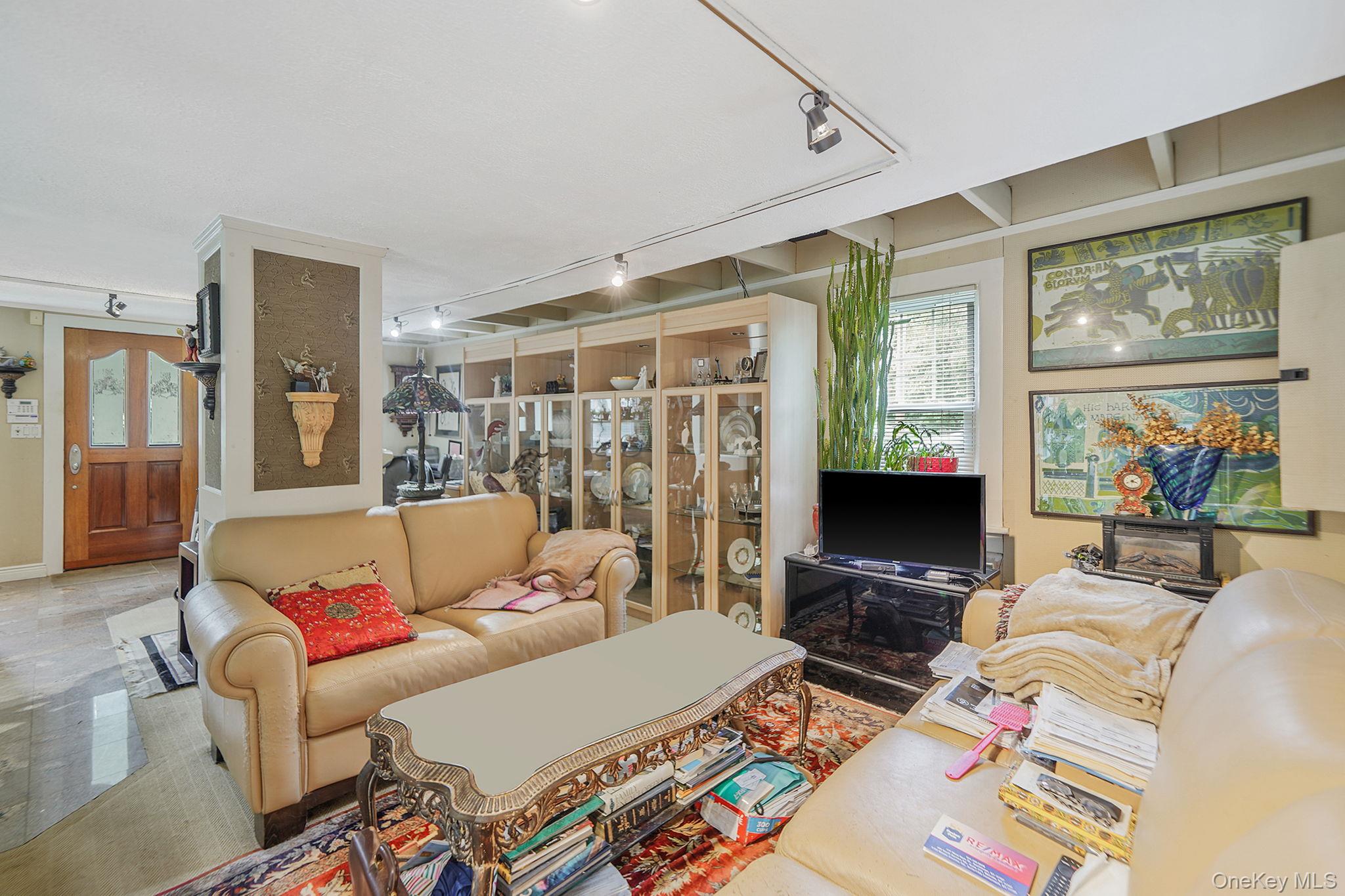 #6 photo, 427 Park Avenue, Huntington , NY 11743