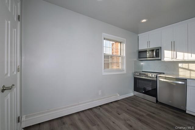 #3 photo, 140 SUSSESX Place, Bohemia , NY 11716