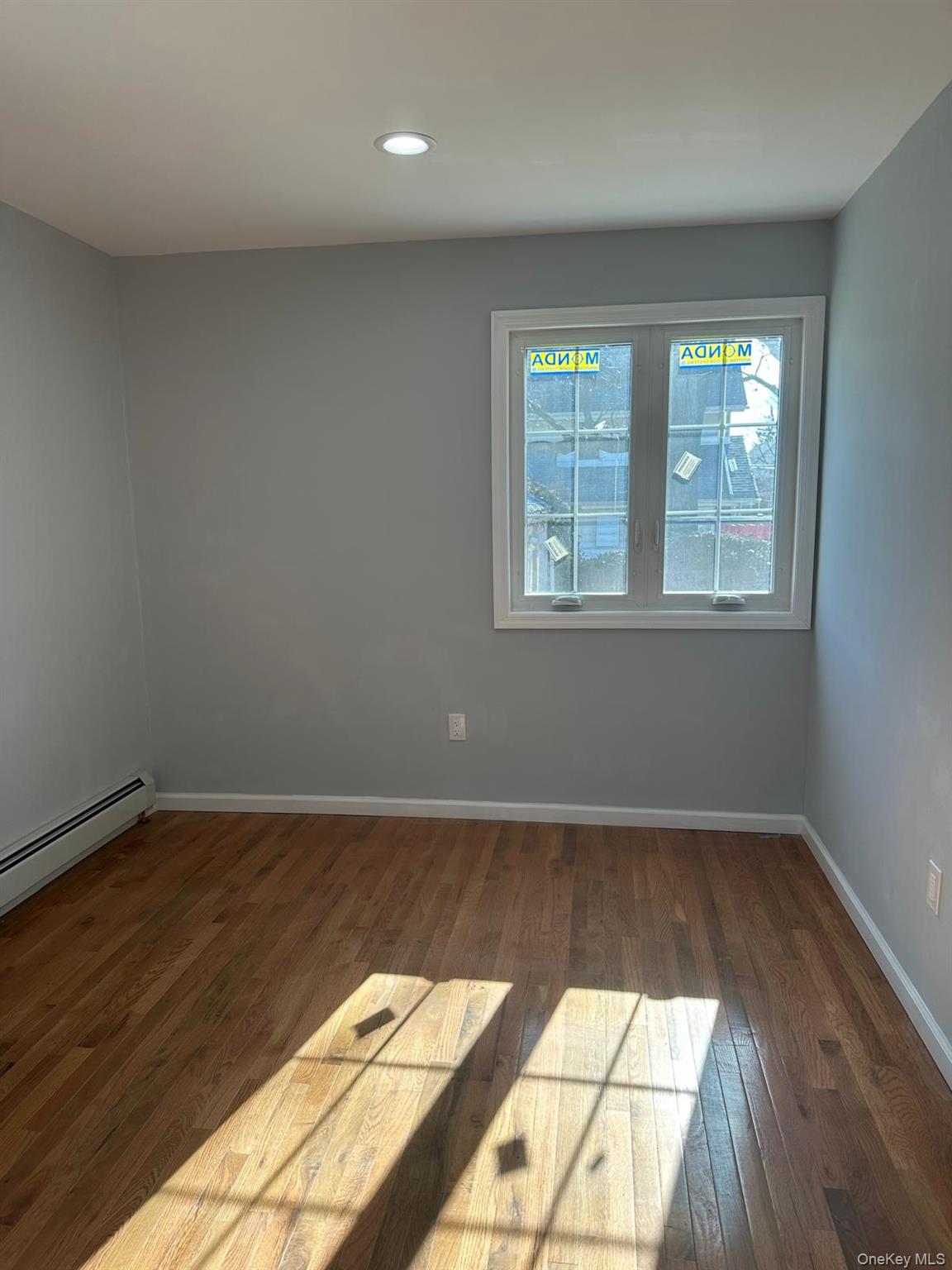 #13 photo, 237-34 Fairbury Avenue, קווינס Bellerose , NY 11426