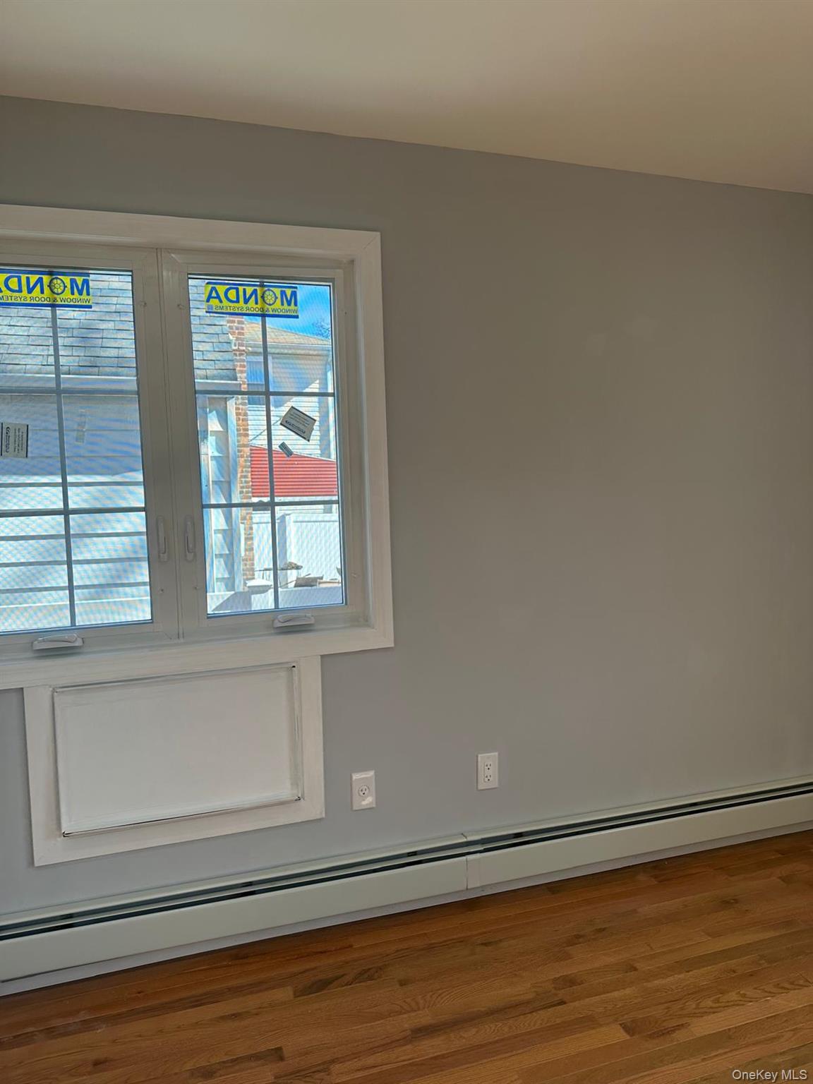 #16 photo, 237-34 Fairbury Avenue, קווינס Bellerose , NY 11426