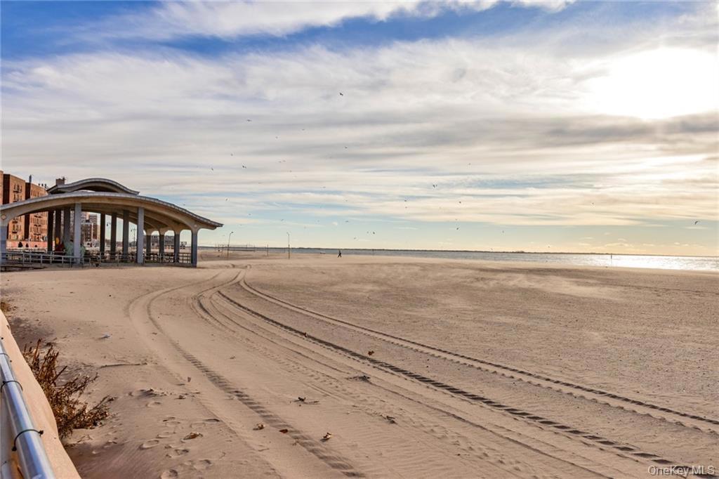 #18 photo, 3101 Ocean Parkway, Brooklyn , NY 11235