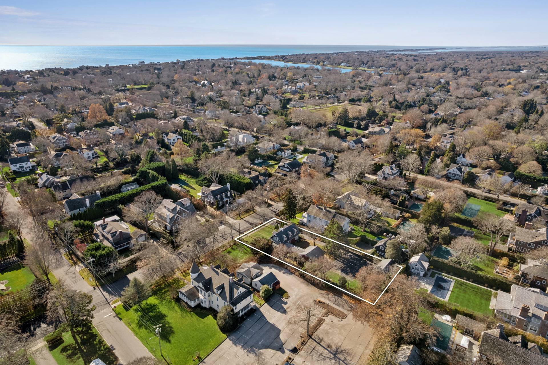 #29 photo, 201 Herrick Road, Southampton , NY 11968