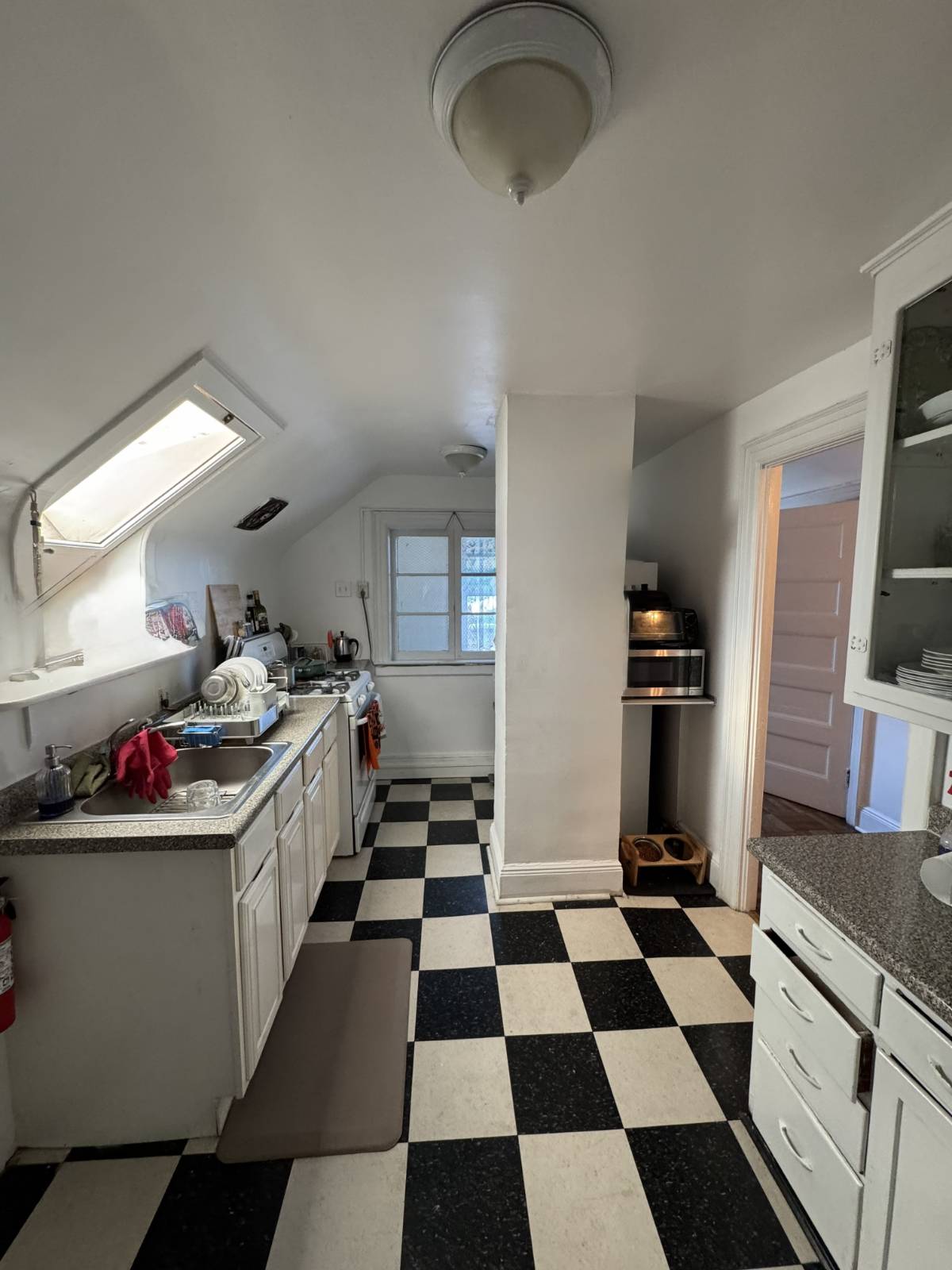 #25 photo, 10515 27th Avenue, East Elmhurst , NY 11369