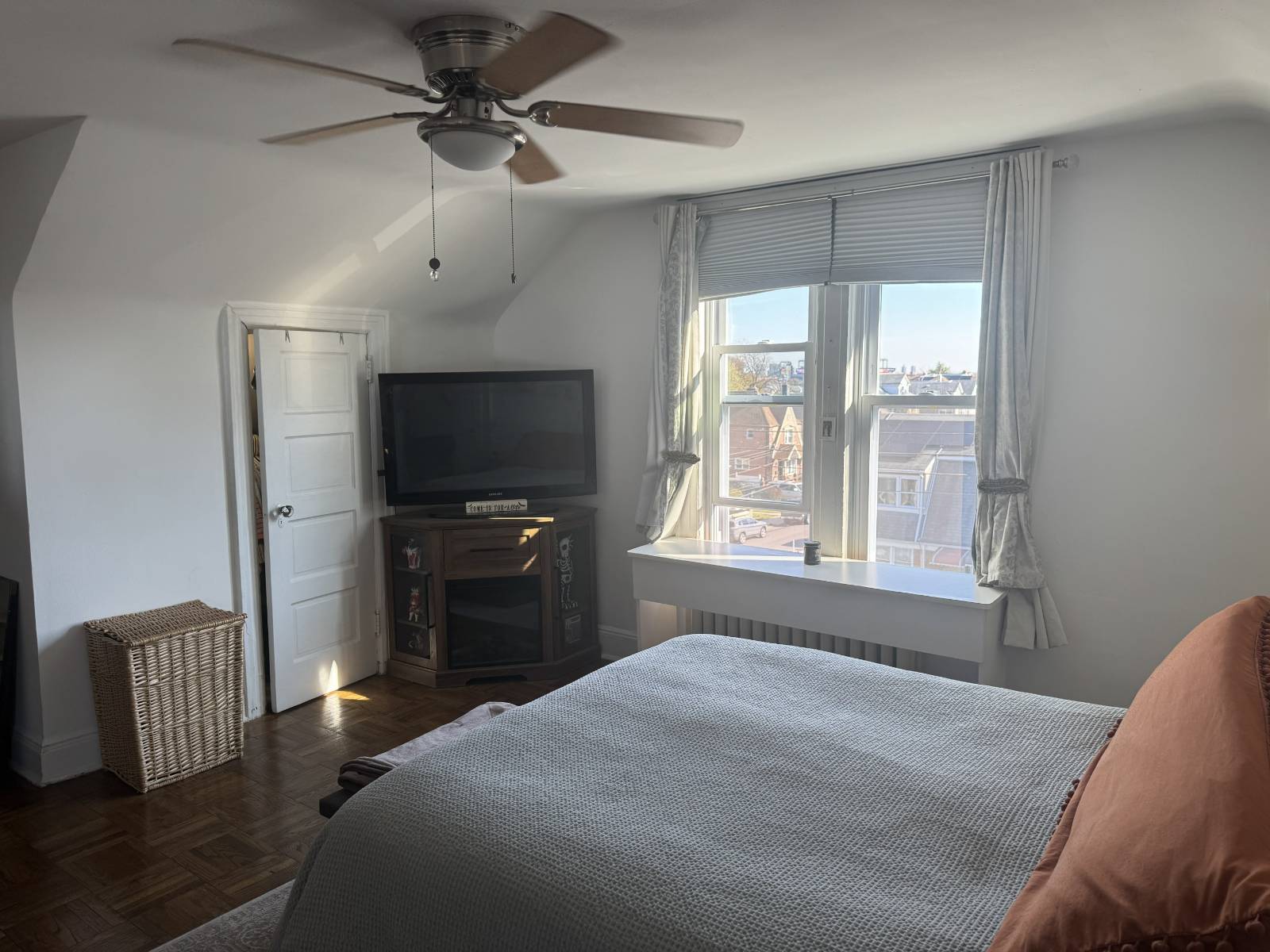 #28 photo, 10515 27th Avenue, East Elmhurst , NY 11369